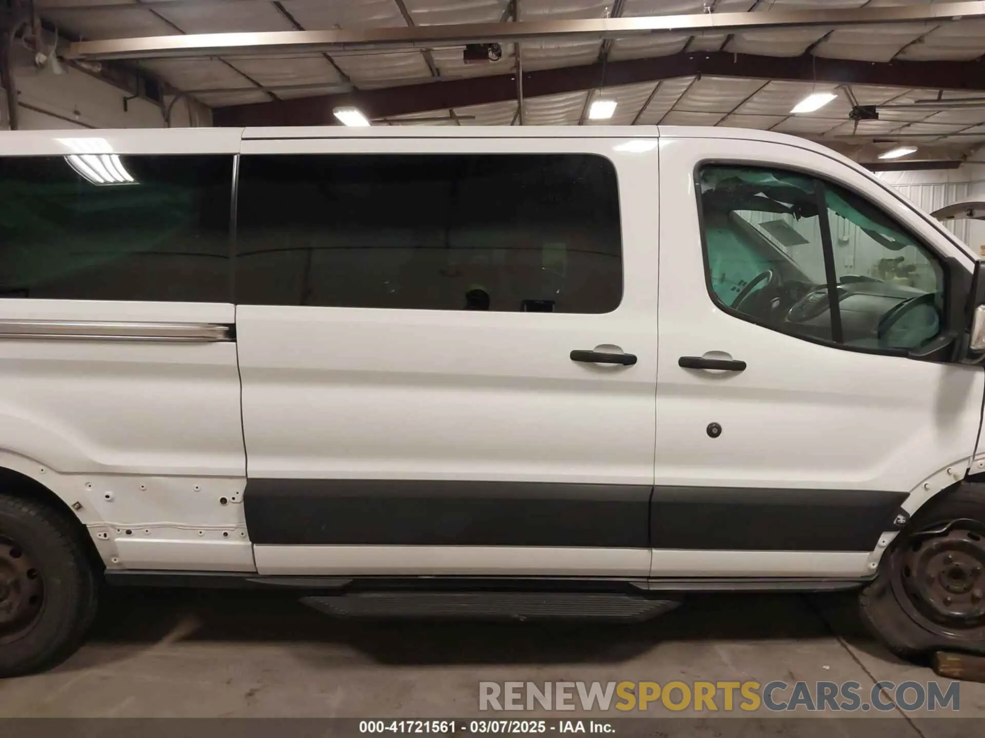 14 Photograph of a damaged car 1FBZX2YM7KKA22871 FORD TRANSIT-350 2019