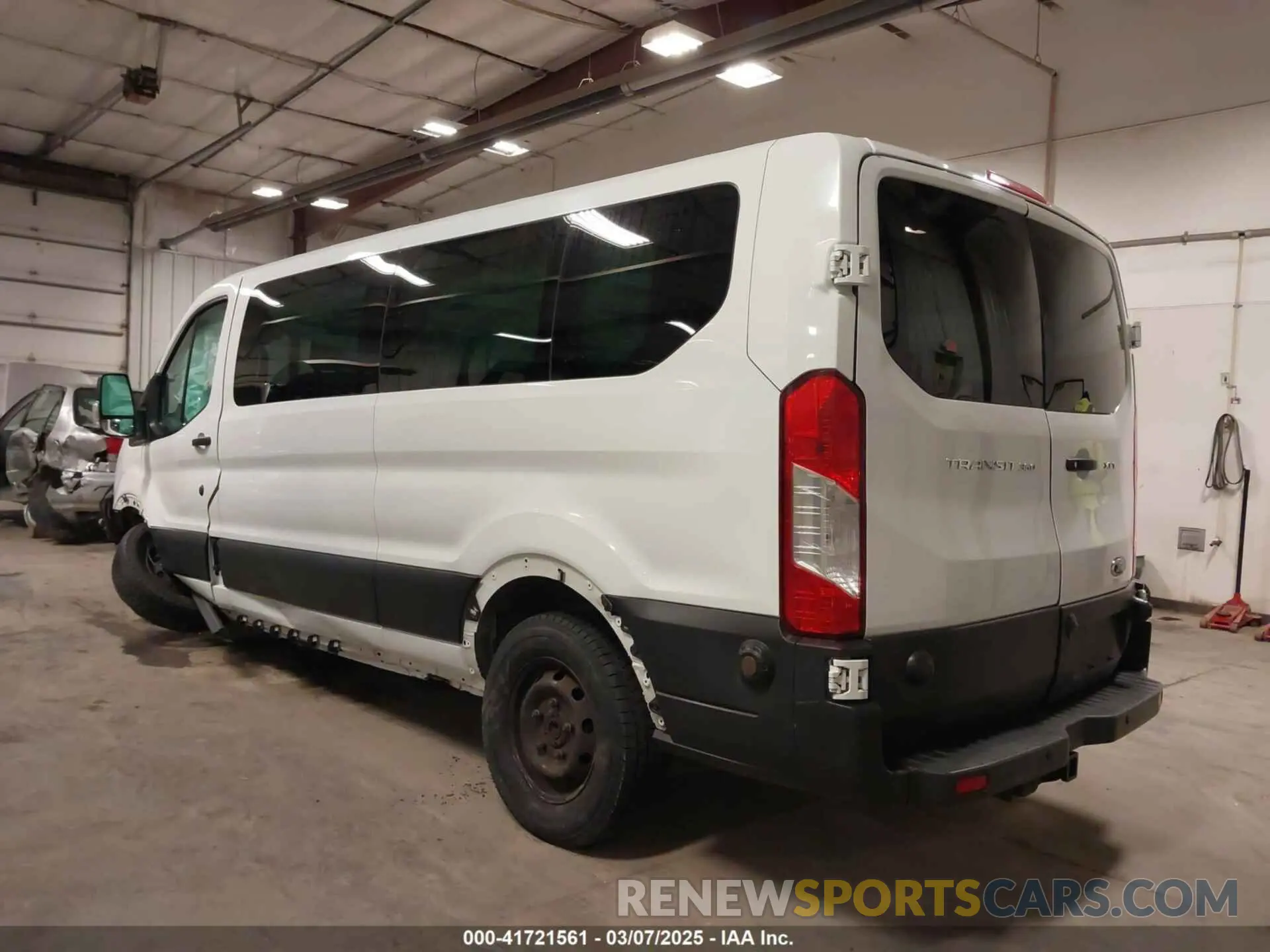 3 Photograph of a damaged car 1FBZX2YM7KKA22871 FORD TRANSIT-350 2019