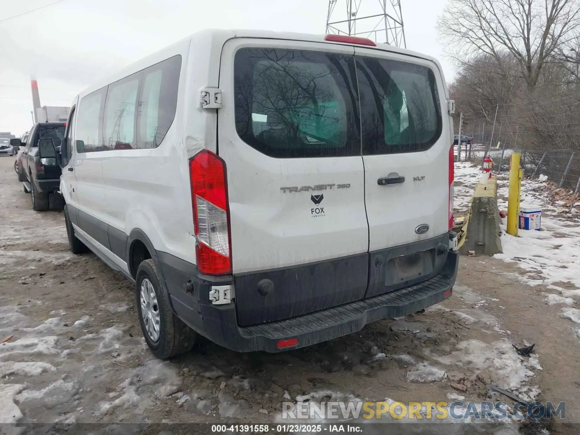 3 Photograph of a damaged car 1FBZX2YM8KKA48539 FORD TRANSIT-350 2019