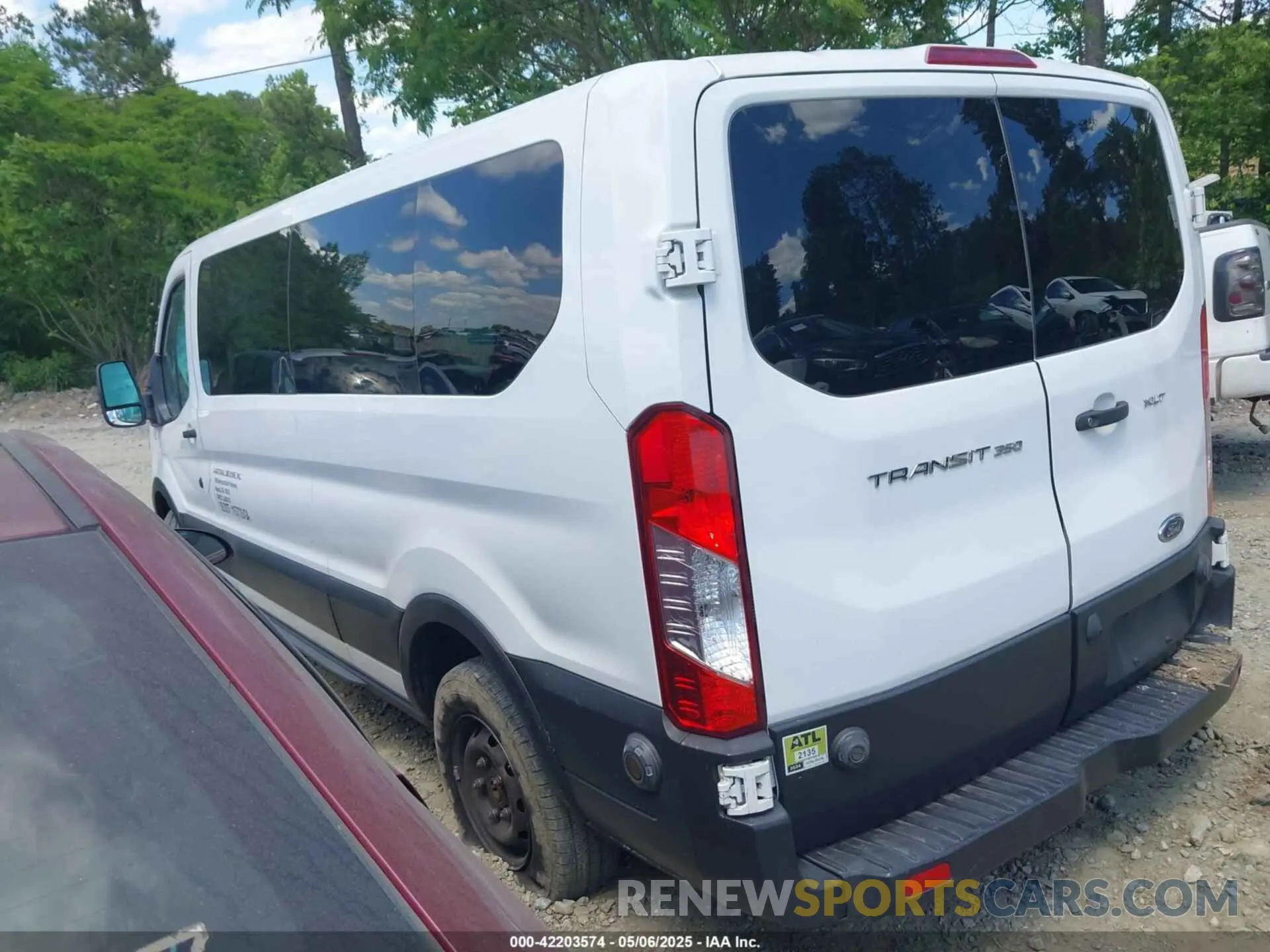 3 Photograph of a damaged car 1FBZX2ZM2KKB12170 FORD TRANSIT-350 2019