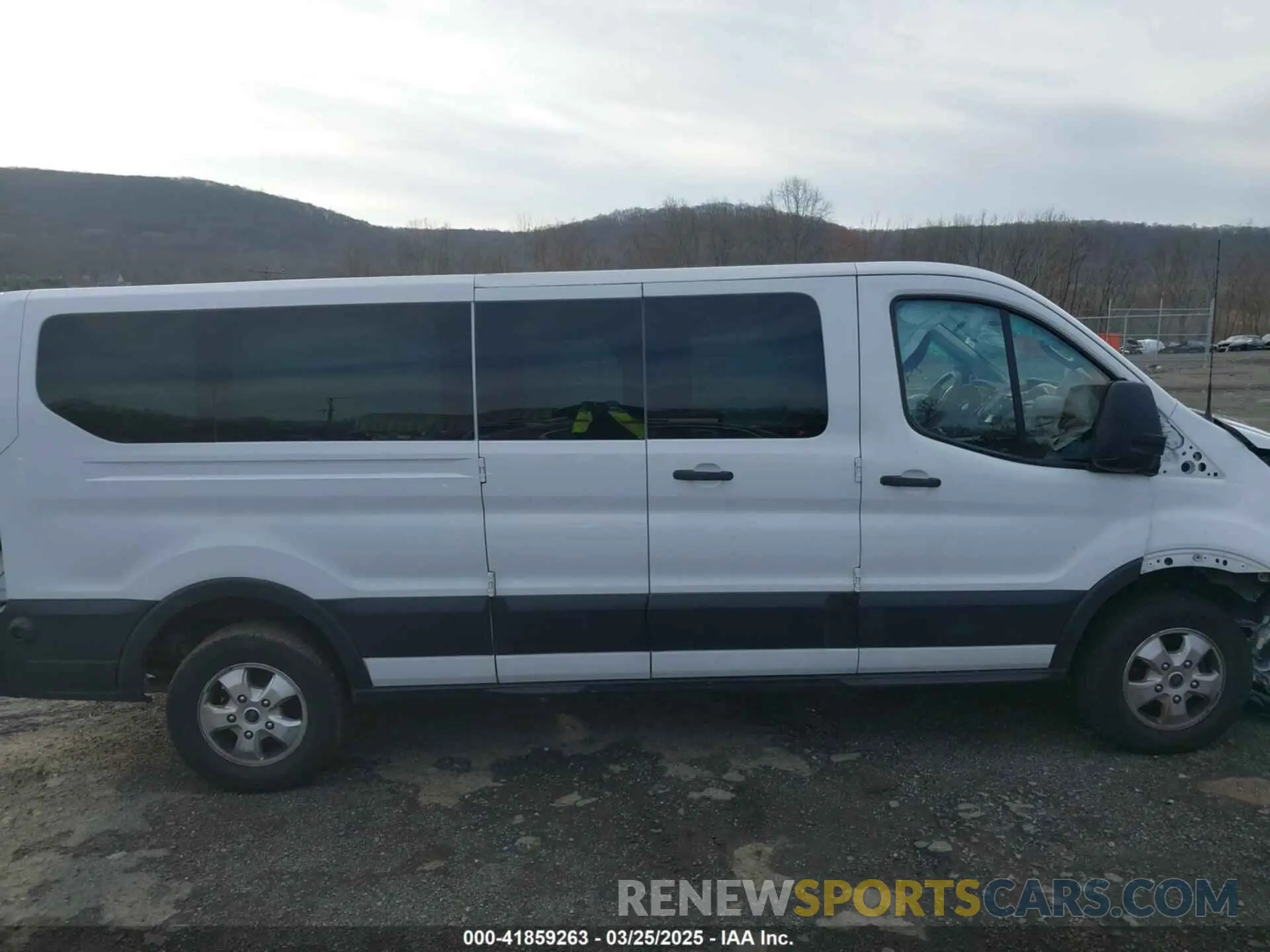 13 Photograph of a damaged car 1FBZX2ZM2KKB63281 FORD TRANSIT-350 2019