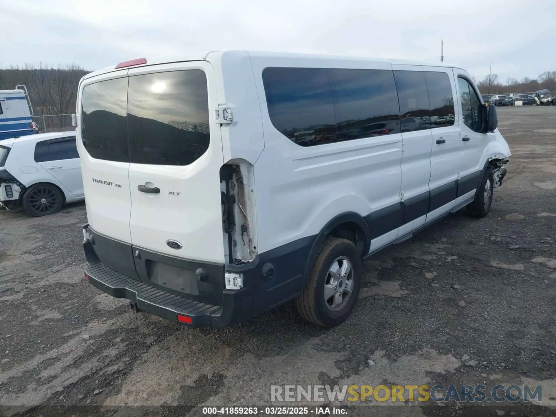 4 Photograph of a damaged car 1FBZX2ZM2KKB63281 FORD TRANSIT-350 2019
