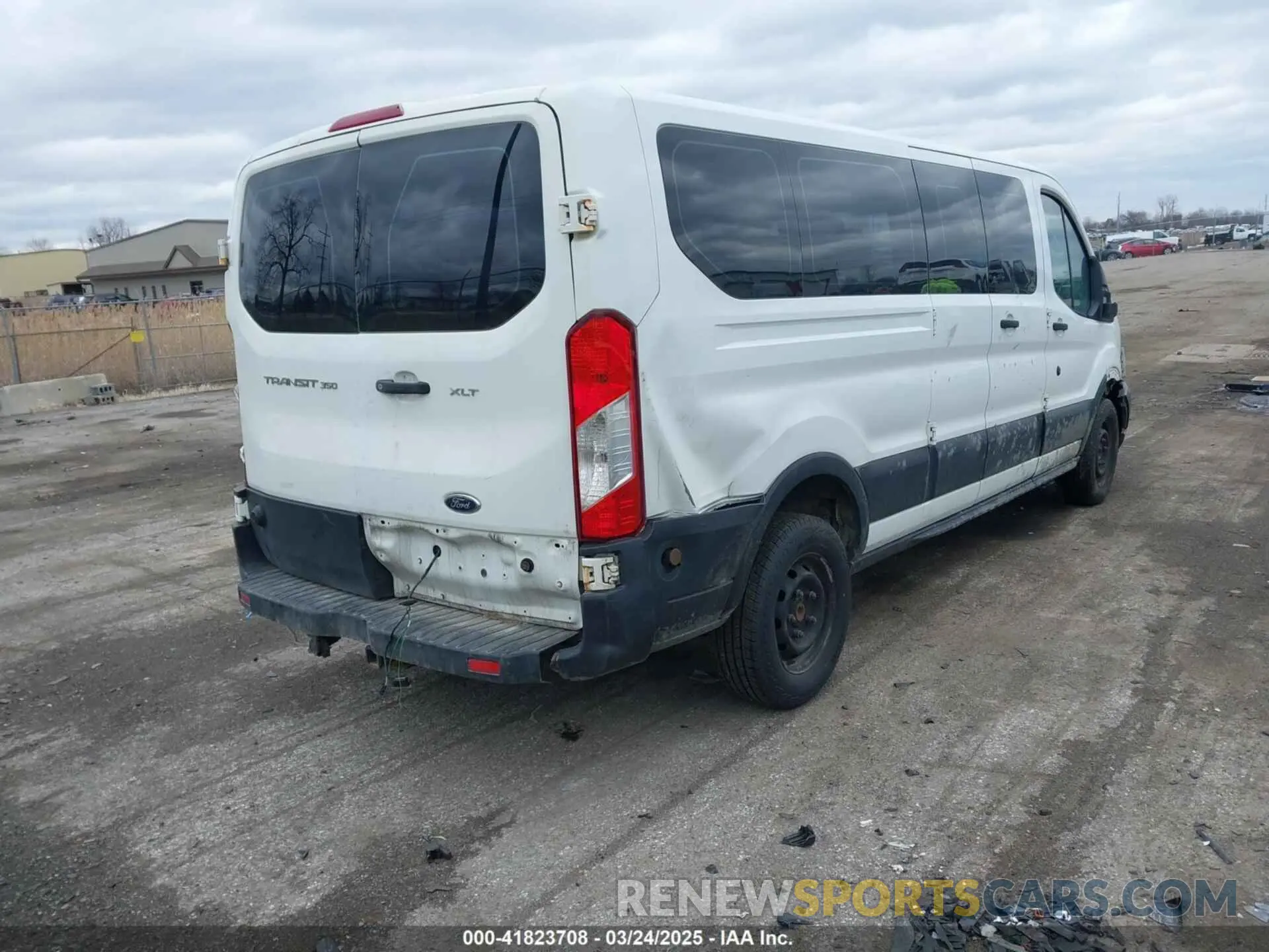 4 Photograph of a damaged car 1FBZX2ZM7KKA47090 FORD TRANSIT-350 2019