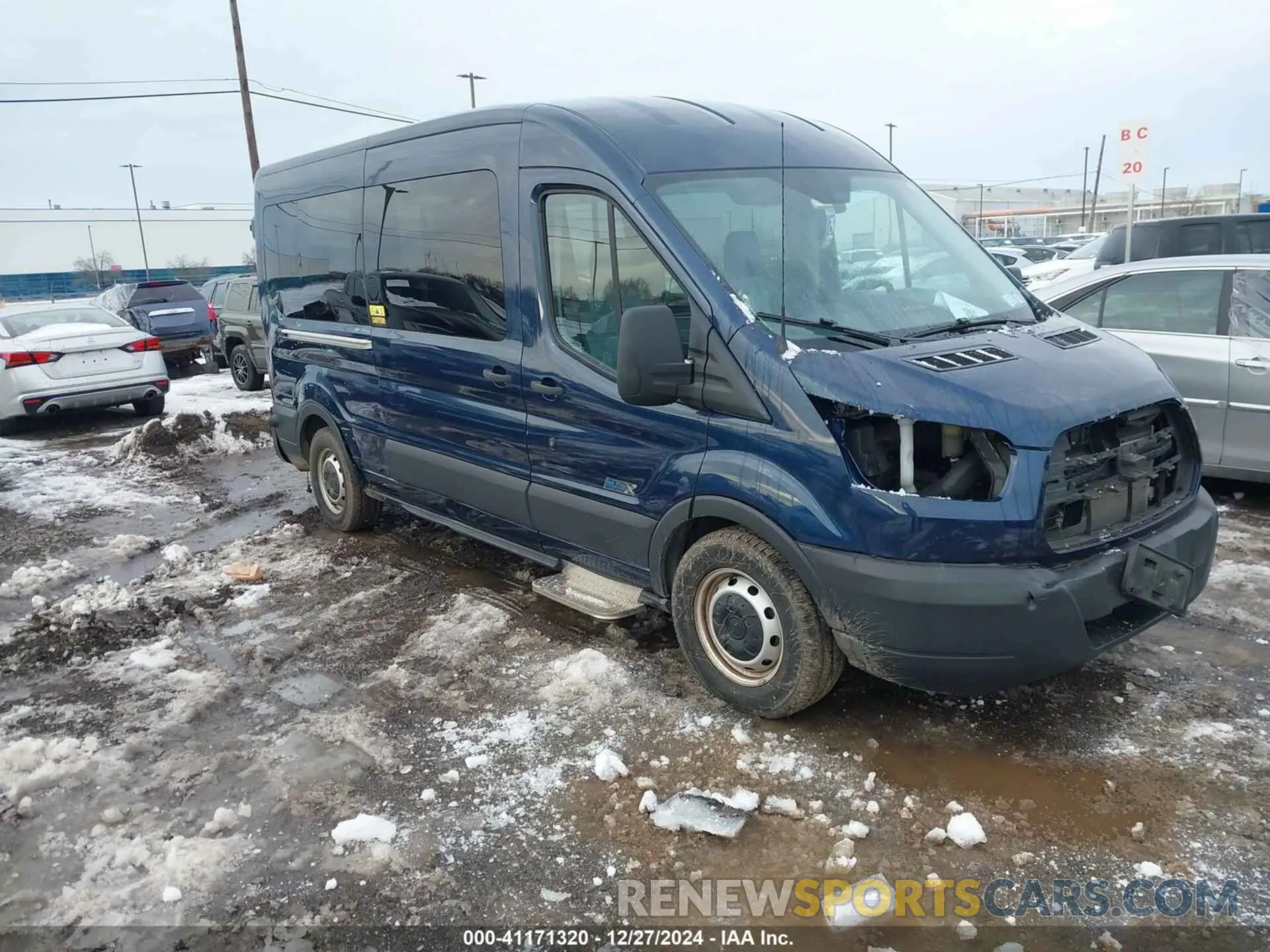 1 Фотография поврежденного автомобиля 1FDZX2CM0KKA07076 FORD TRANSIT-350 2019