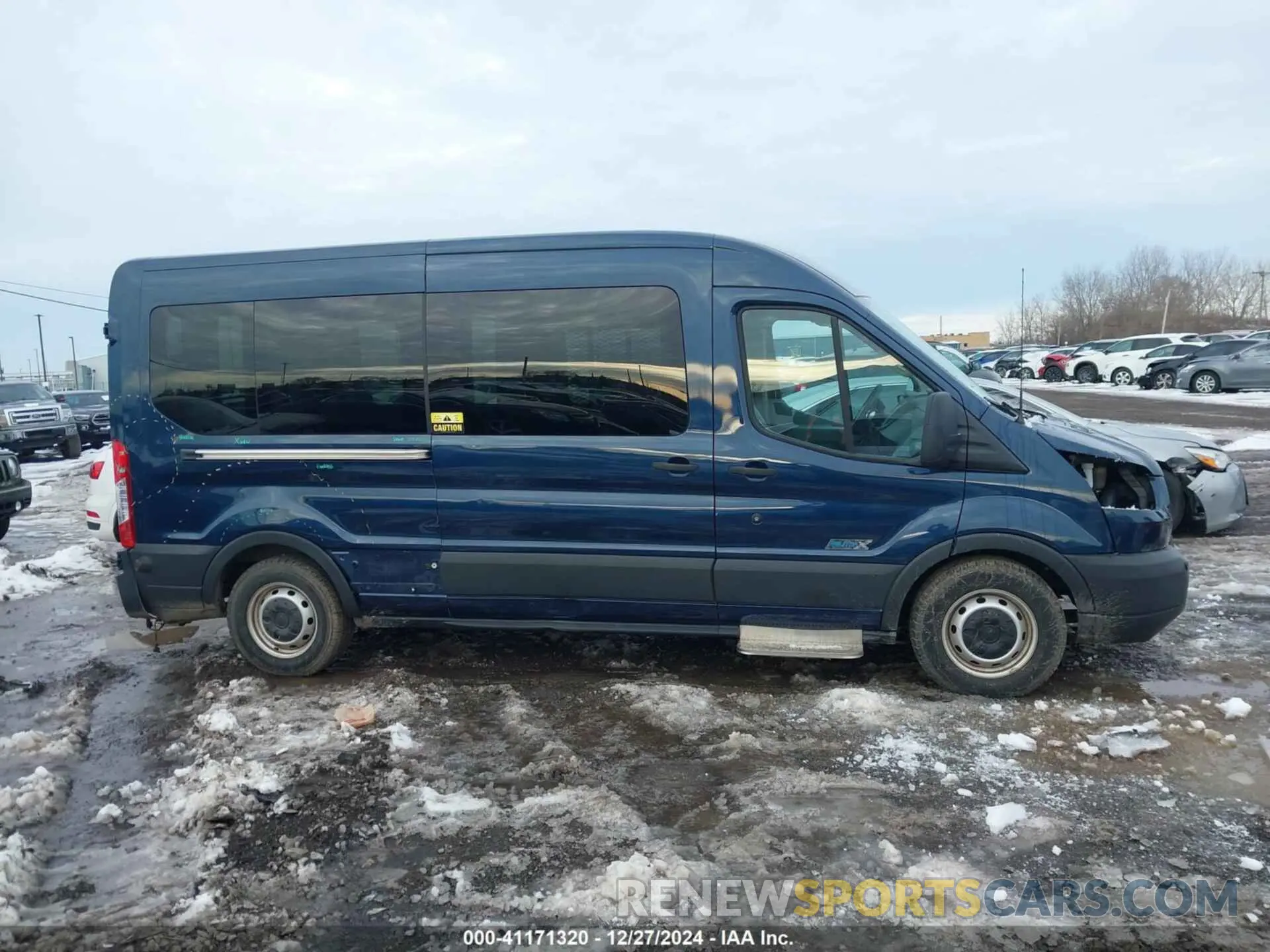 14 Фотография поврежденного автомобиля 1FDZX2CM0KKA07076 FORD TRANSIT-350 2019