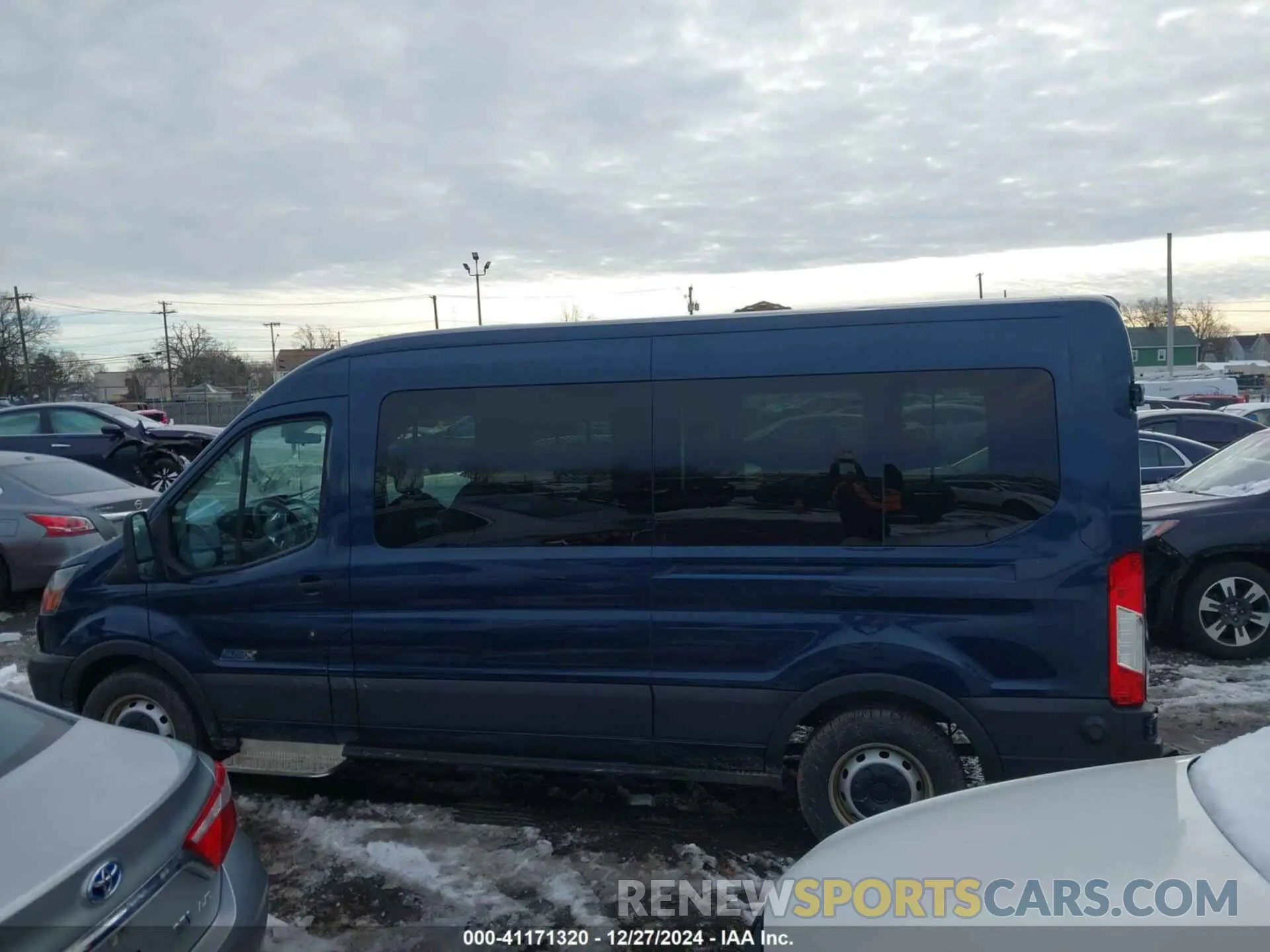 15 Фотография поврежденного автомобиля 1FDZX2CM0KKA07076 FORD TRANSIT-350 2019