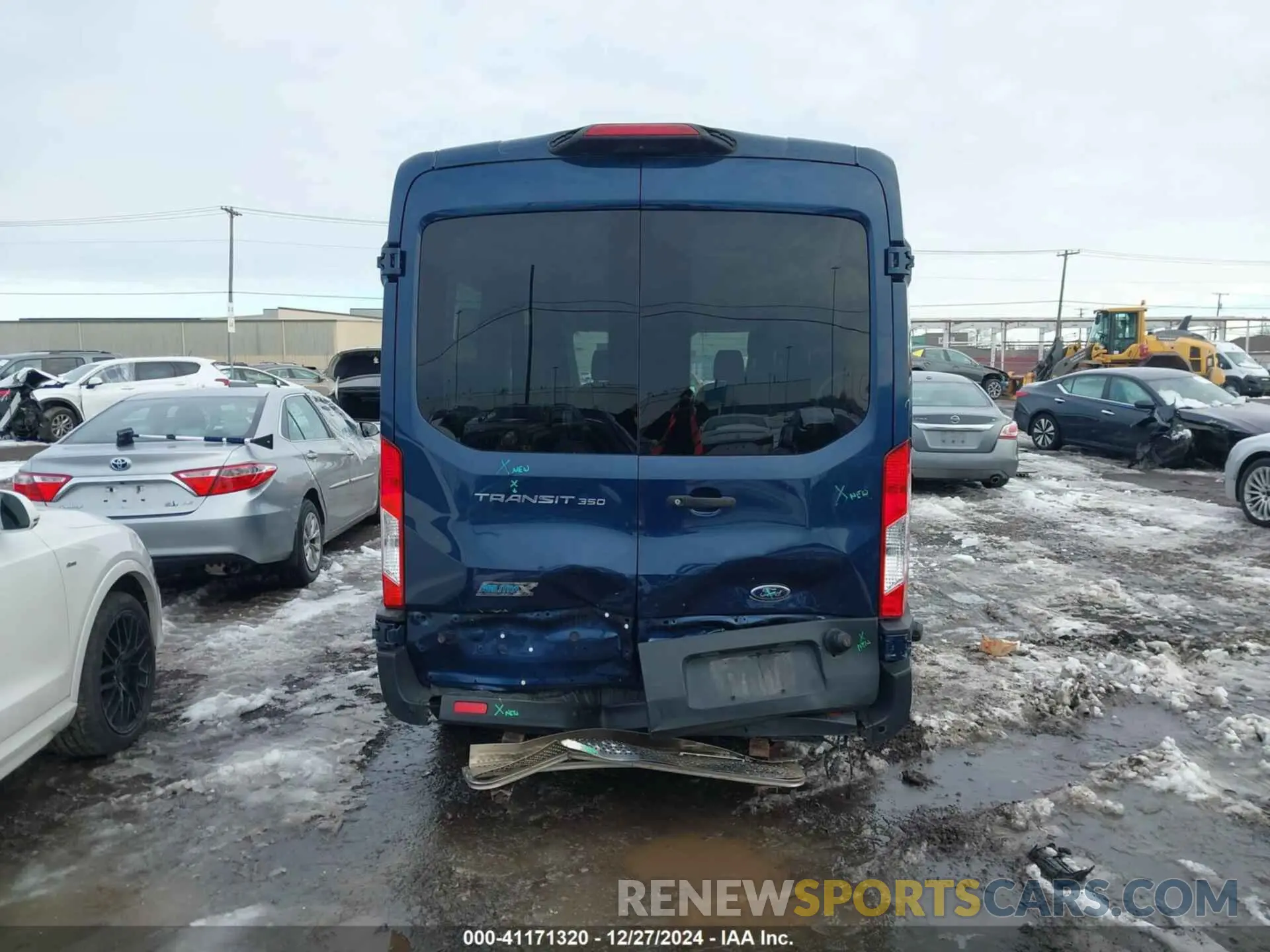 17 Фотография поврежденного автомобиля 1FDZX2CM0KKA07076 FORD TRANSIT-350 2019