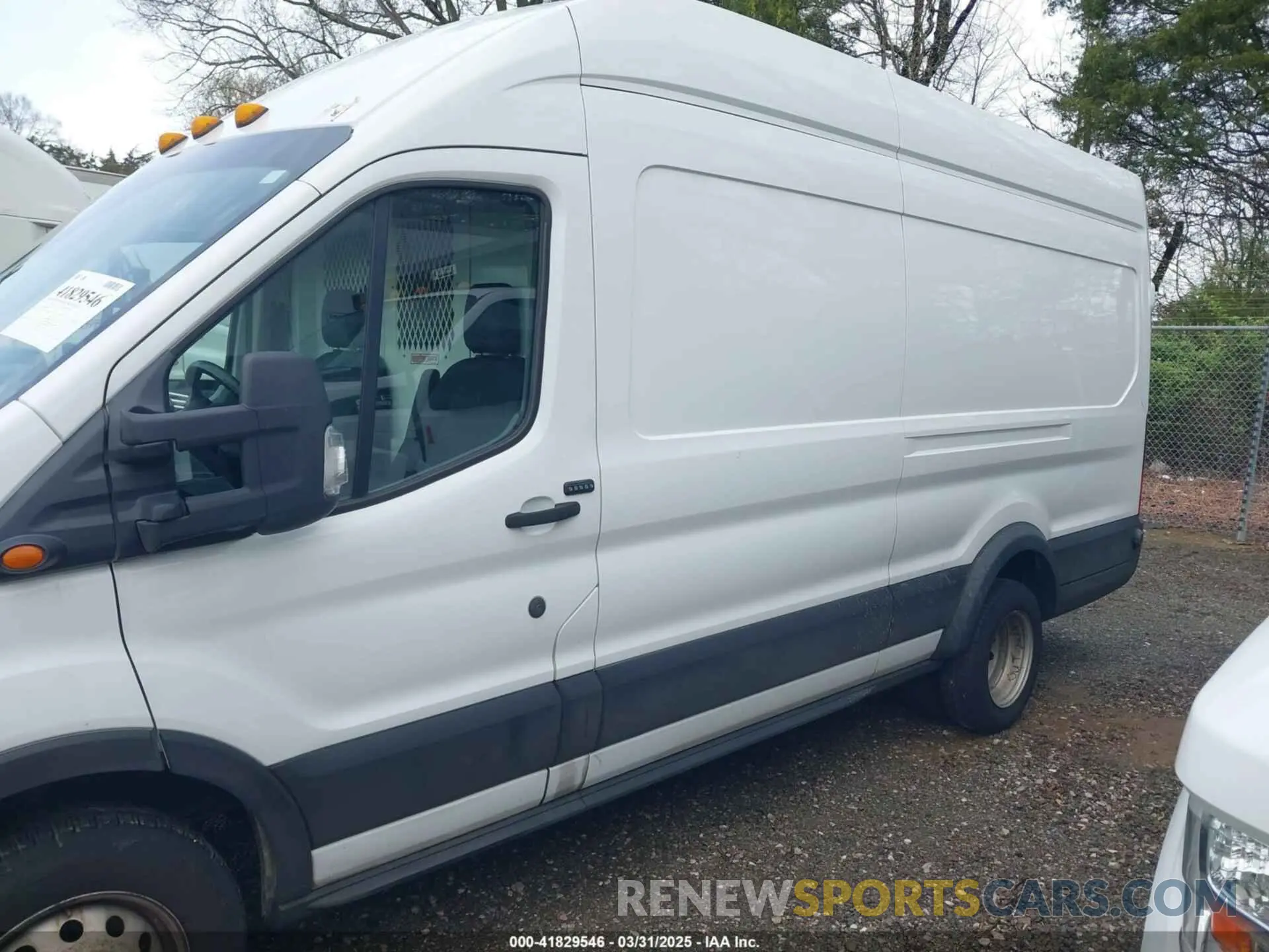 14 Фотография поврежденного автомобиля 1FTBF4XG4KKB77787 FORD TRANSIT-350 2019