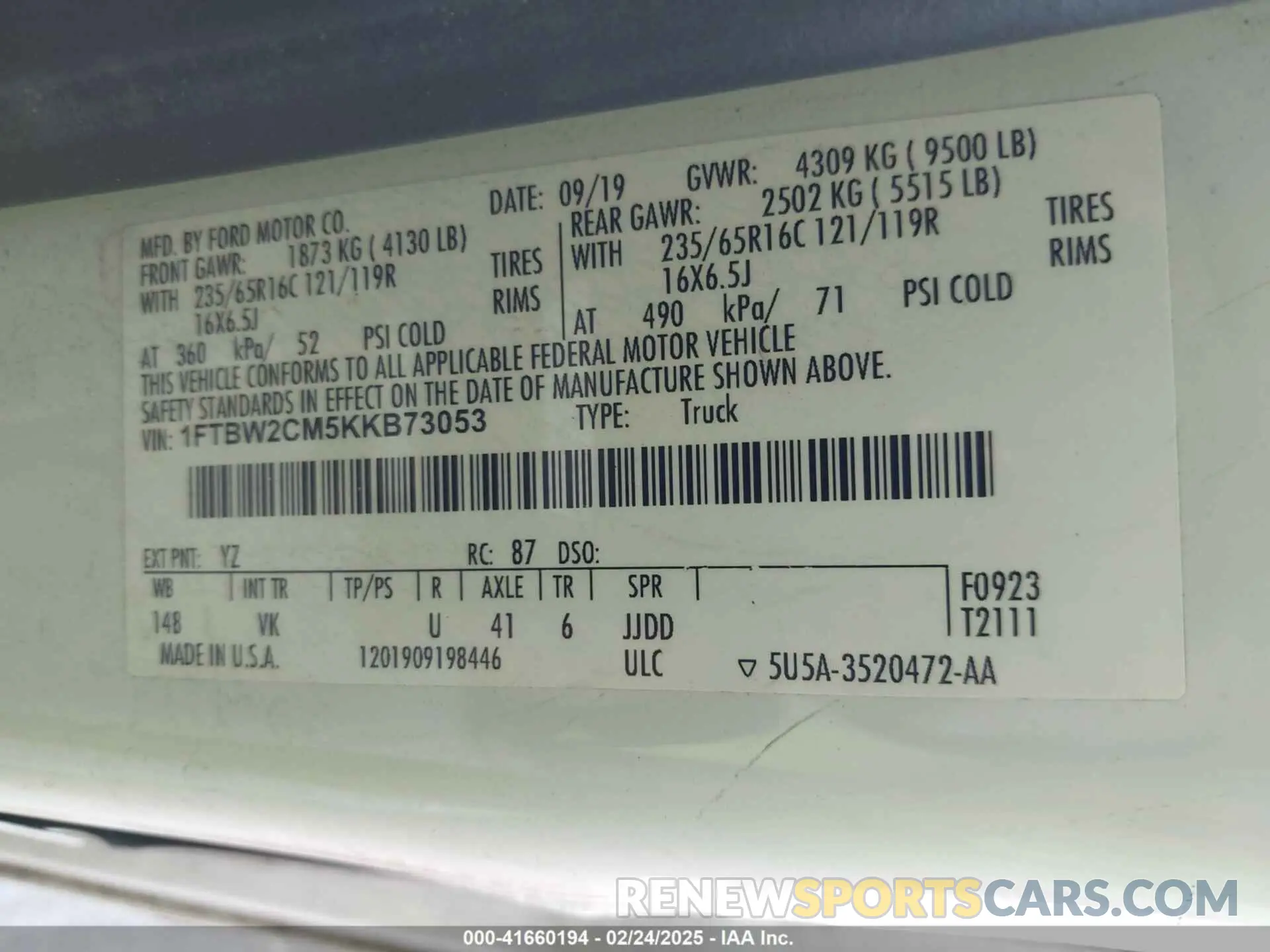 9 Photograph of a damaged car 1FTBW2CM5KKB73053 FORD TRANSIT-350 2019