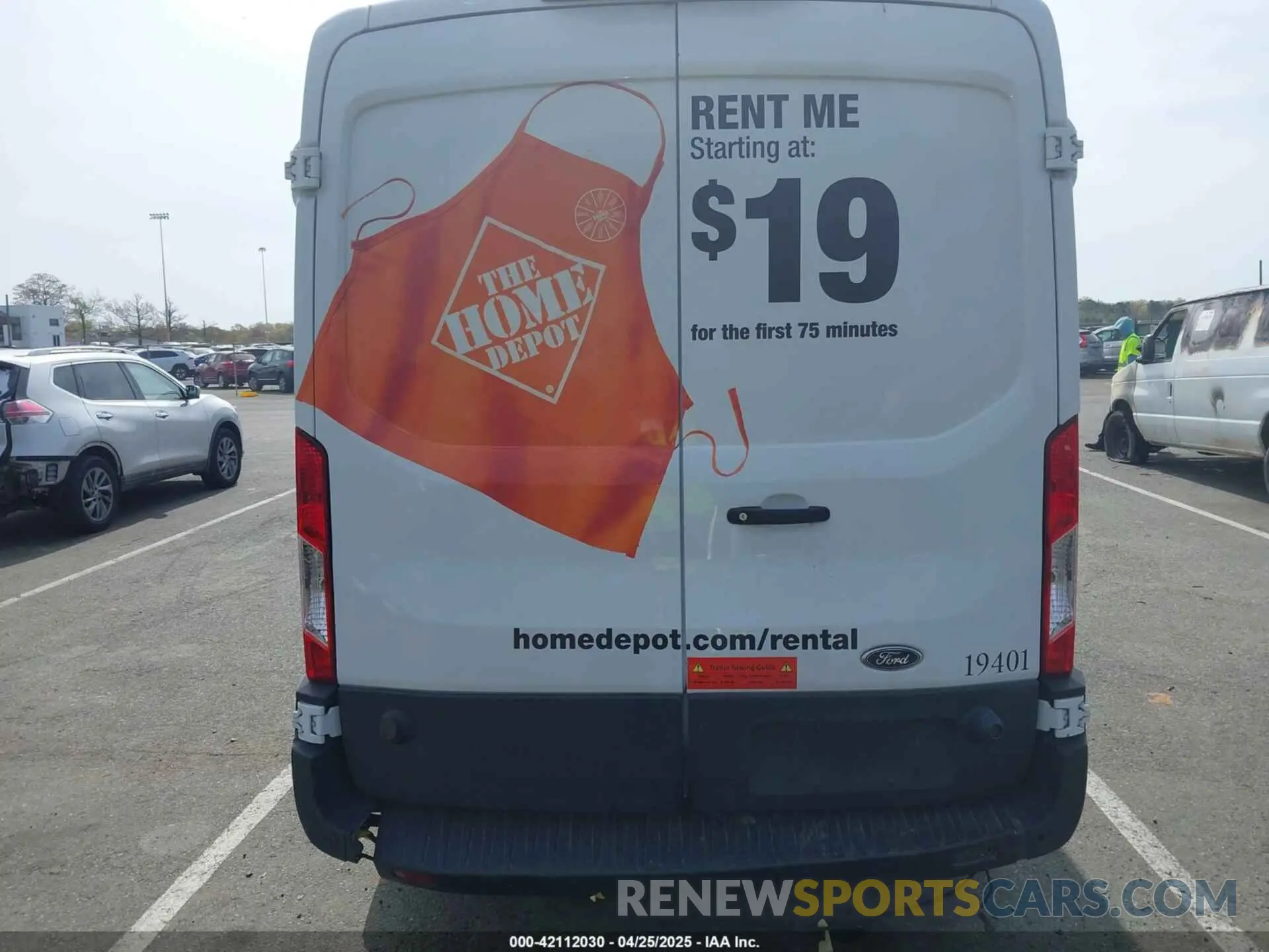 16 Photograph of a damaged car 1FTBW2CM8KKA50329 FORD TRANSIT-350 2019