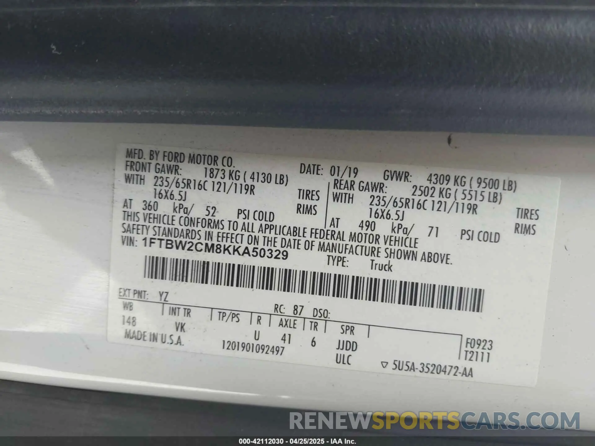 9 Photograph of a damaged car 1FTBW2CM8KKA50329 FORD TRANSIT-350 2019