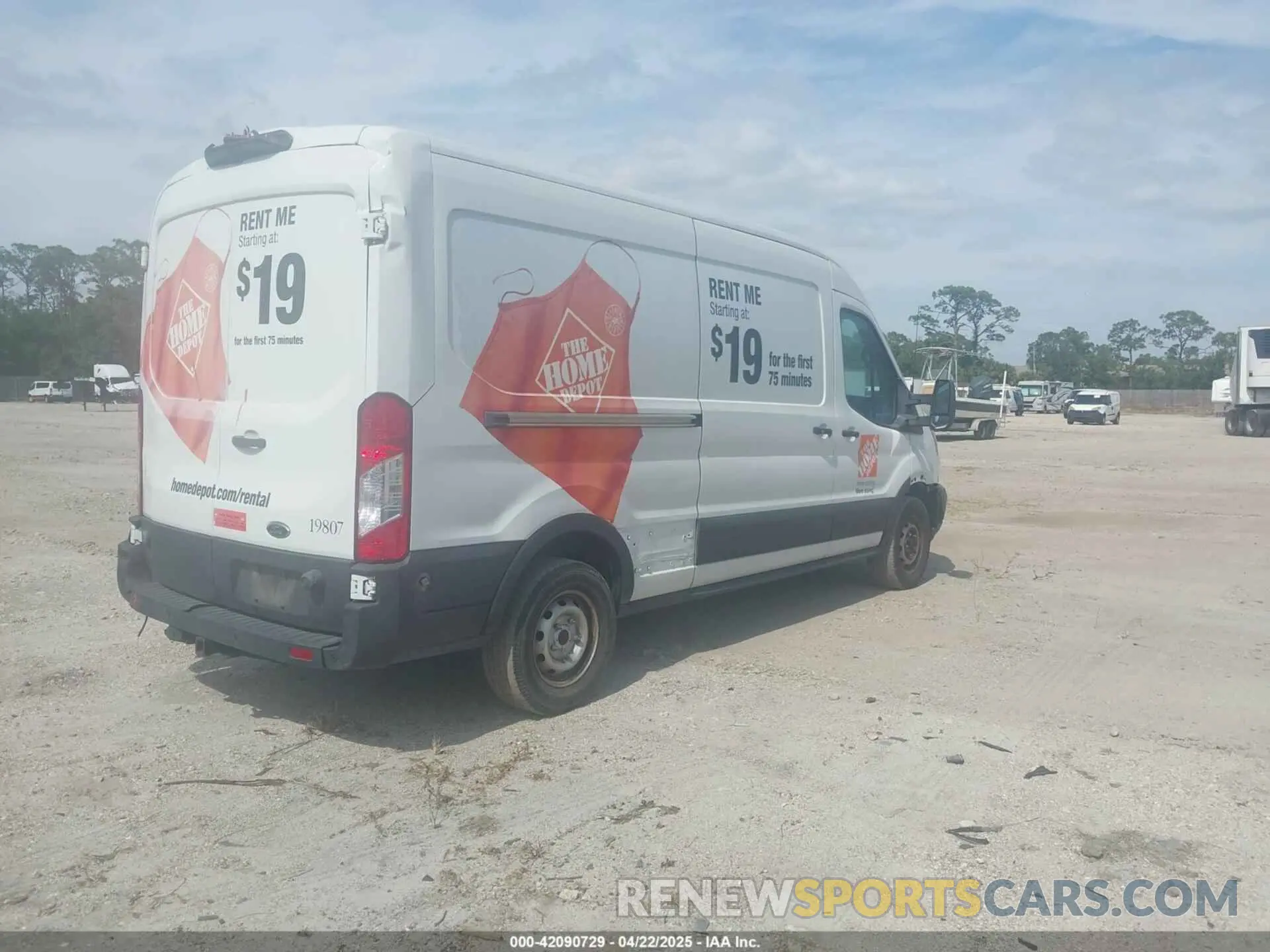 4 Фотография поврежденного автомобиля 1FTBW2CM8KKB73080 FORD TRANSIT-350 2019