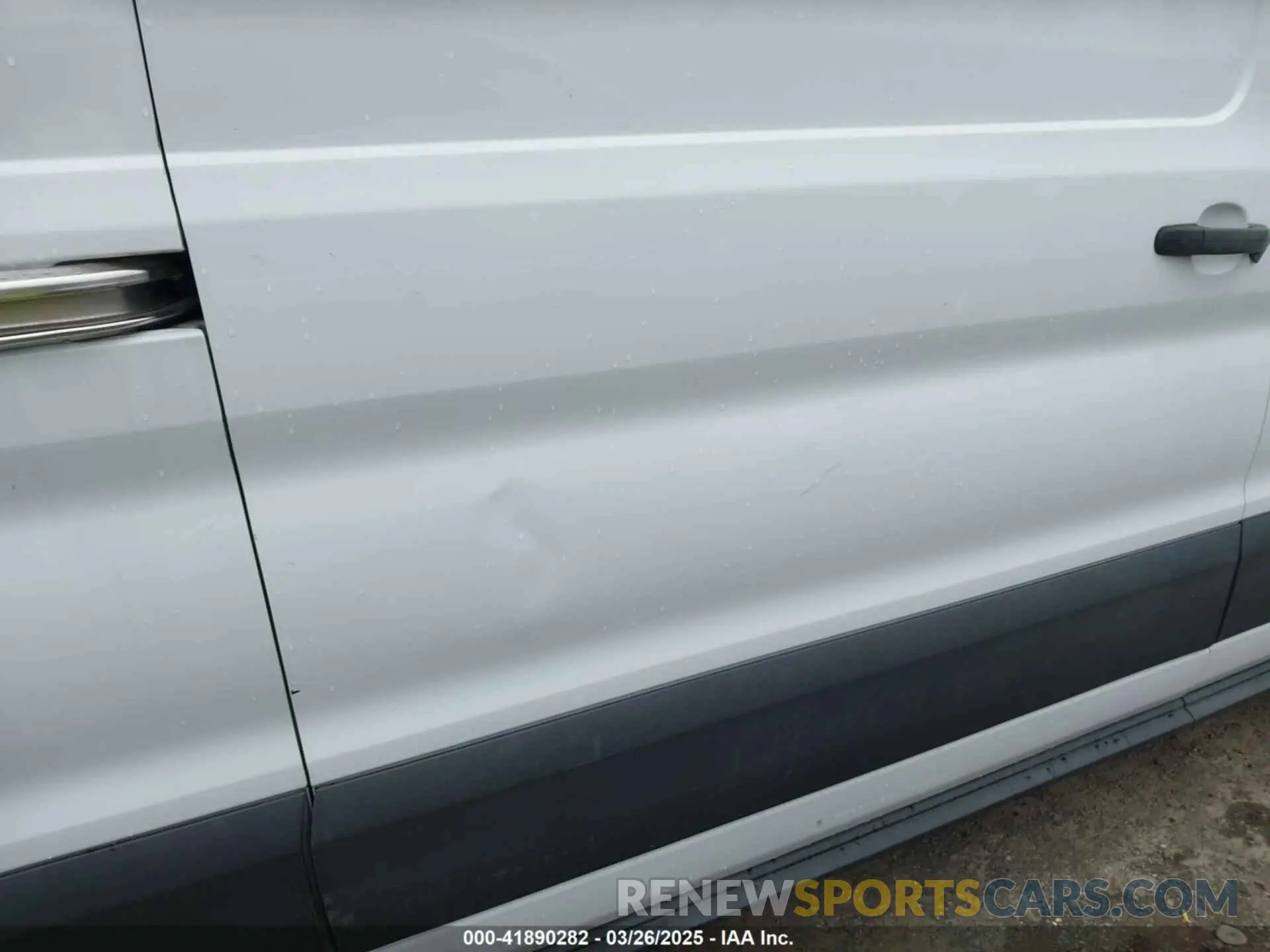 21 Photograph of a damaged car 1FTBW3XG2KKB63994 FORD TRANSIT-350 2019