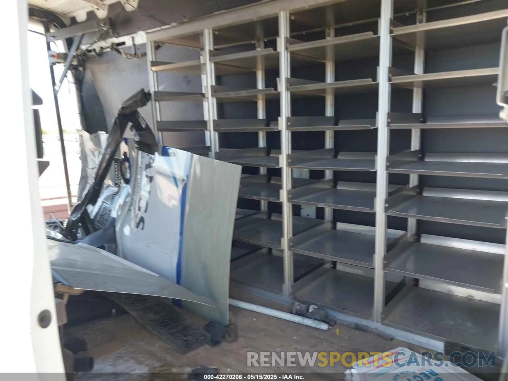 8 Photograph of a damaged car 1FTBW3XG5KKA31313 FORD TRANSIT-350 2019