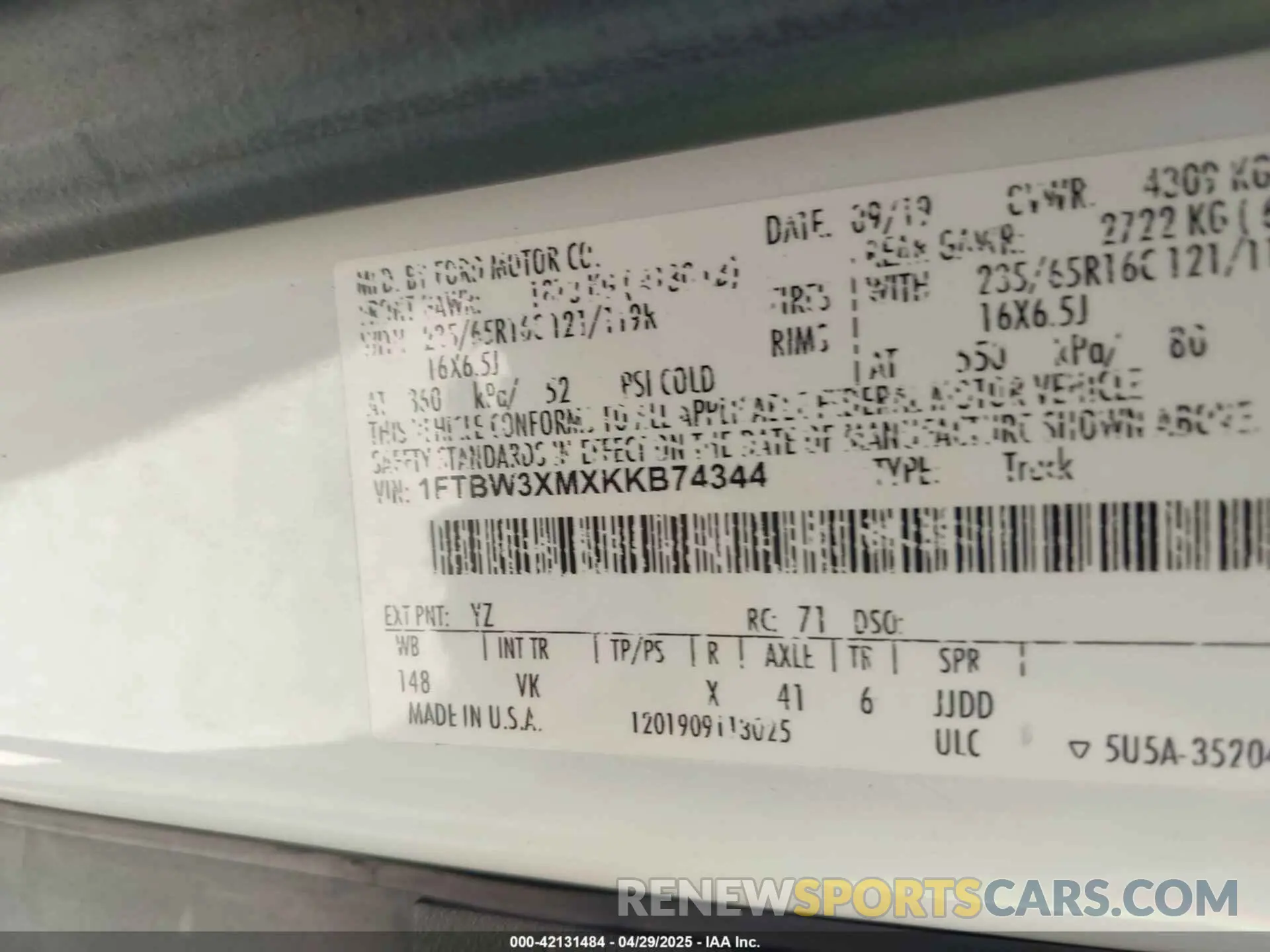 9 Photograph of a damaged car 1FTBW3XMXKKB74344 FORD TRANSIT-350 2019