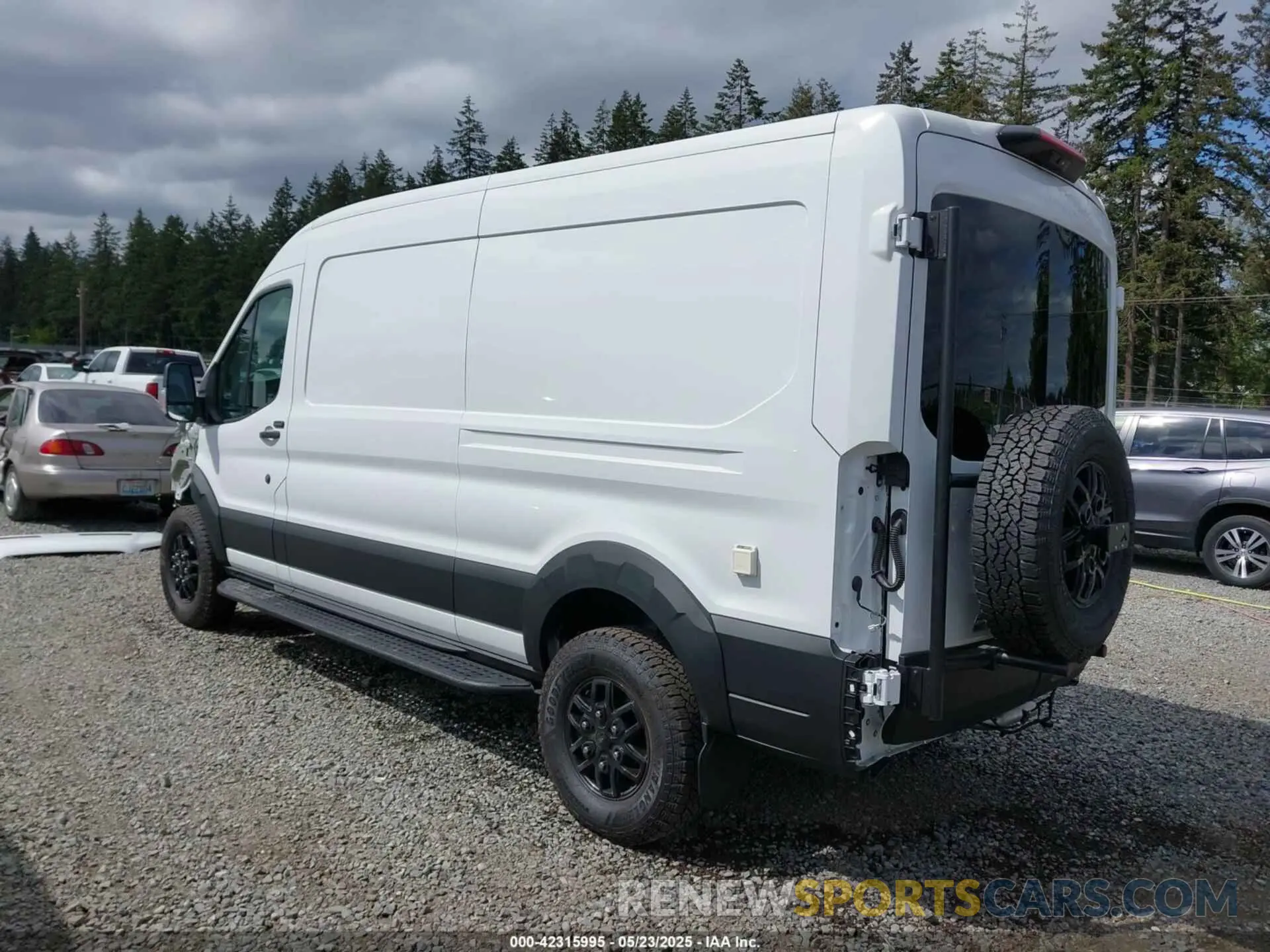 3 Фотография поврежденного автомобиля 1FTBW2CG4PKB63843 FORD TRANSIT-350 2023