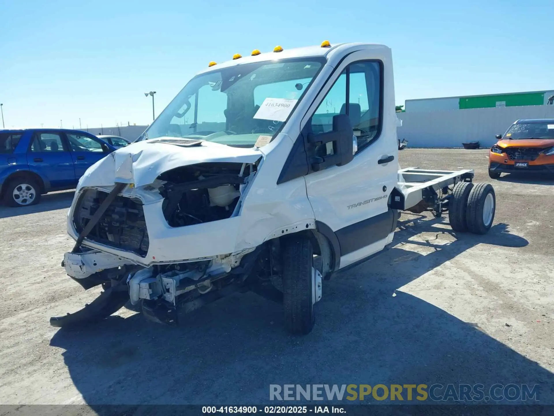 2 Фотография поврежденного автомобиля 1FDBF8ZM1KKB46972 FORD TRANSIT-350 CAB 2019