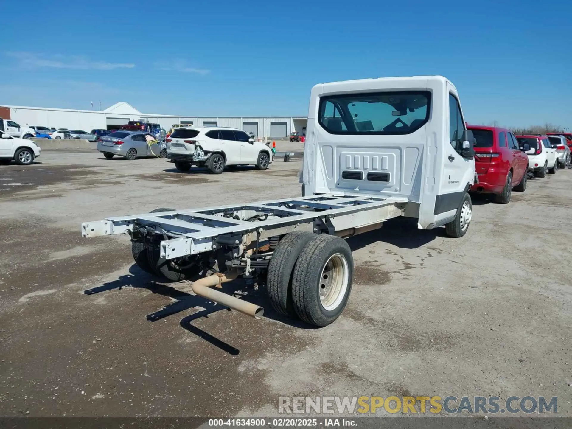4 Фотография поврежденного автомобиля 1FDBF8ZM1KKB46972 FORD TRANSIT-350 CAB 2019
