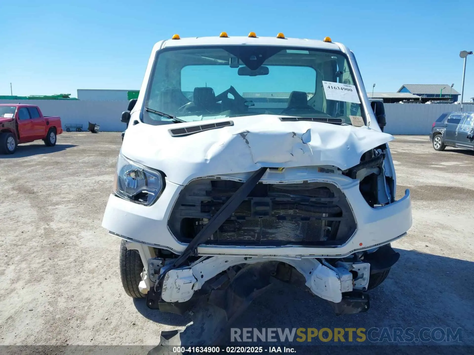 6 Фотография поврежденного автомобиля 1FDBF8ZM1KKB46972 FORD TRANSIT-350 CAB 2019