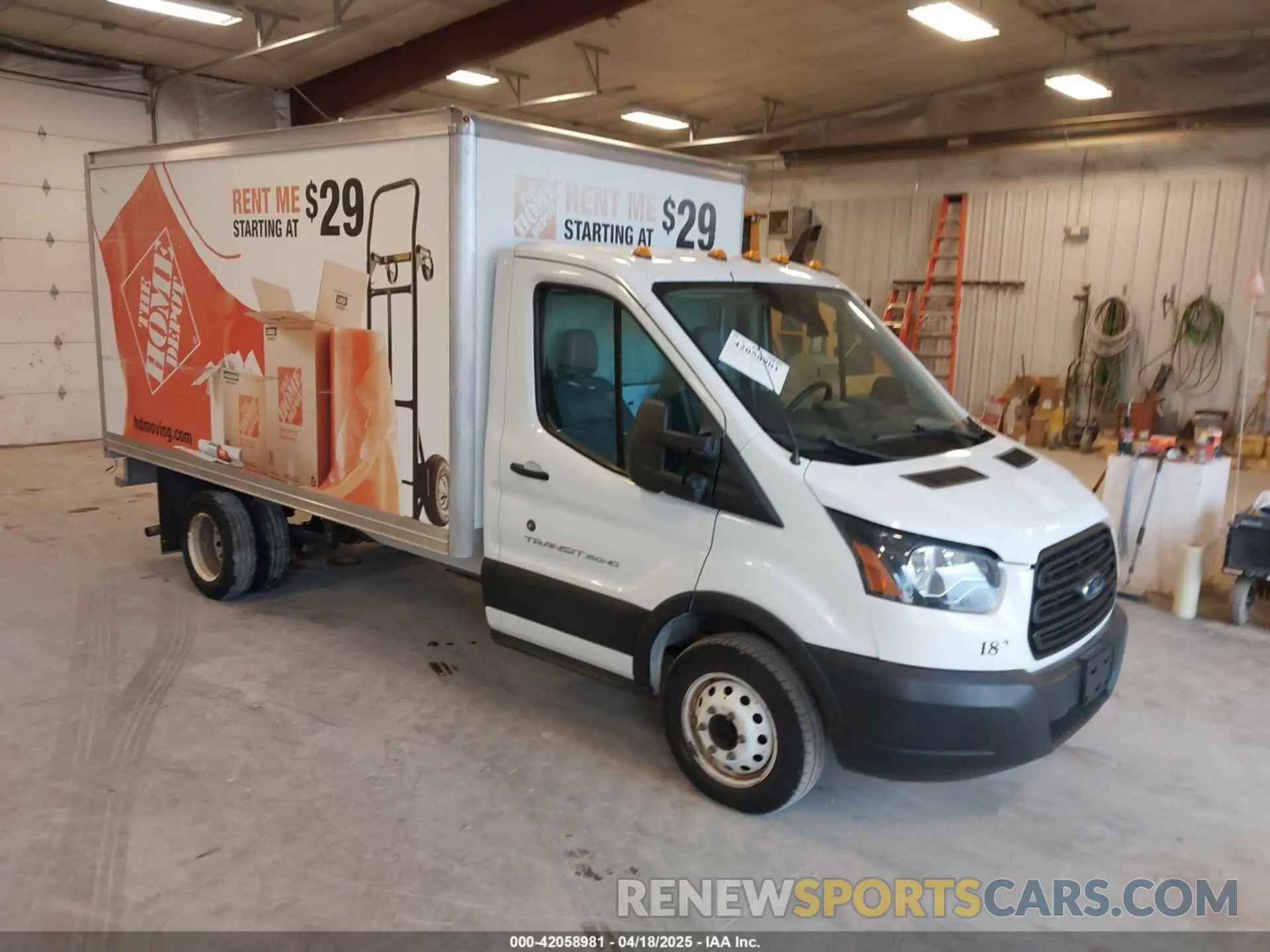 1 Фотография поврежденного автомобиля 1FDBF8ZM2KKA84000 FORD TRANSIT-350 CAB 2019