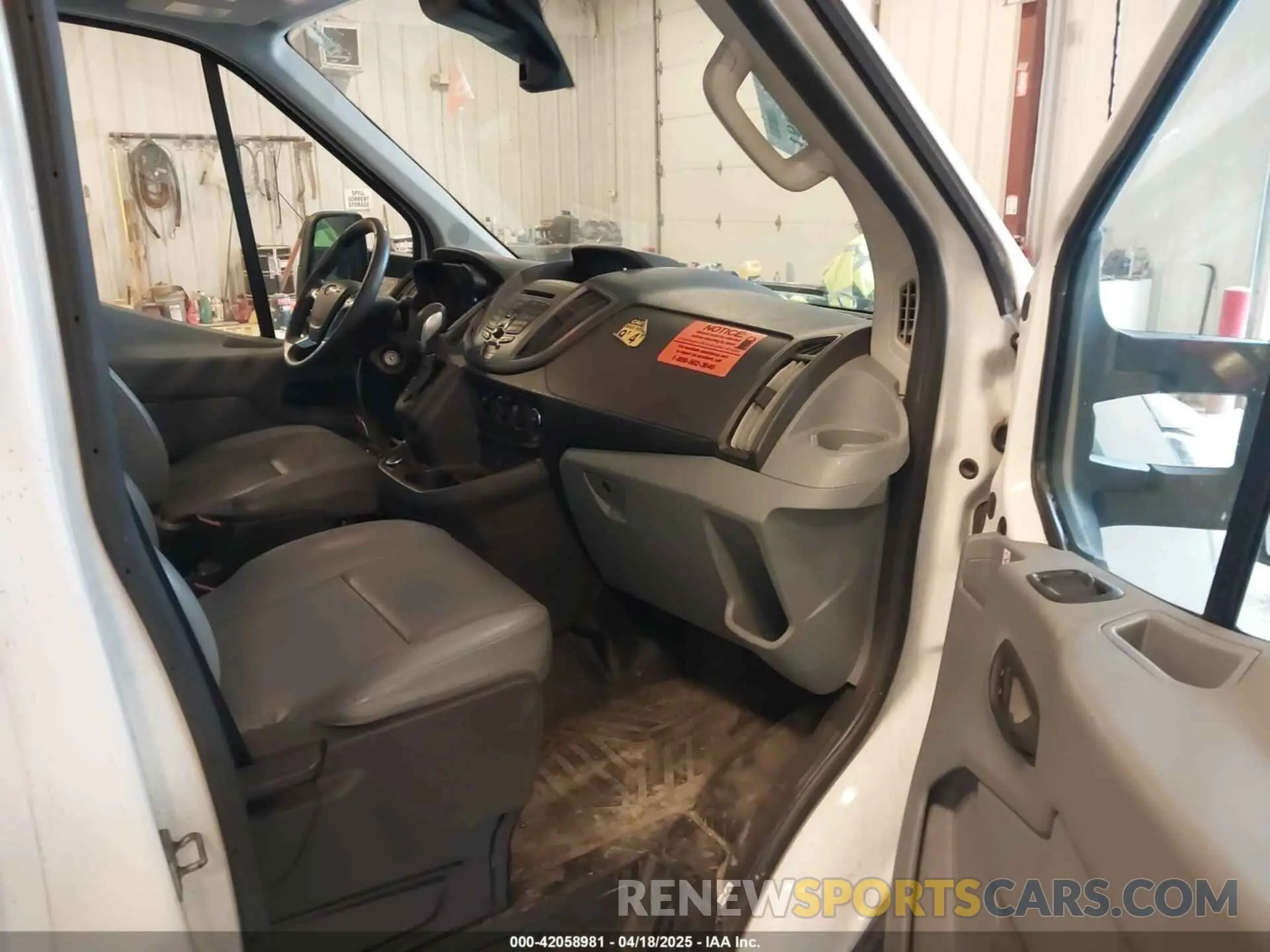 5 Фотография поврежденного автомобиля 1FDBF8ZM2KKA84000 FORD TRANSIT-350 CAB 2019