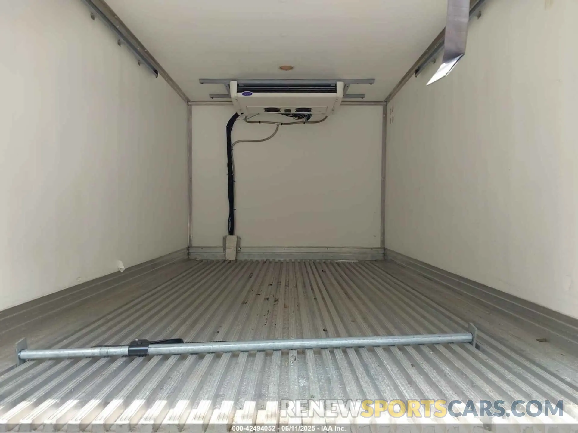 8 Photograph of a damaged car 1FDBF8ZM3KKB46858 FORD TRANSIT-350 CAB 2019