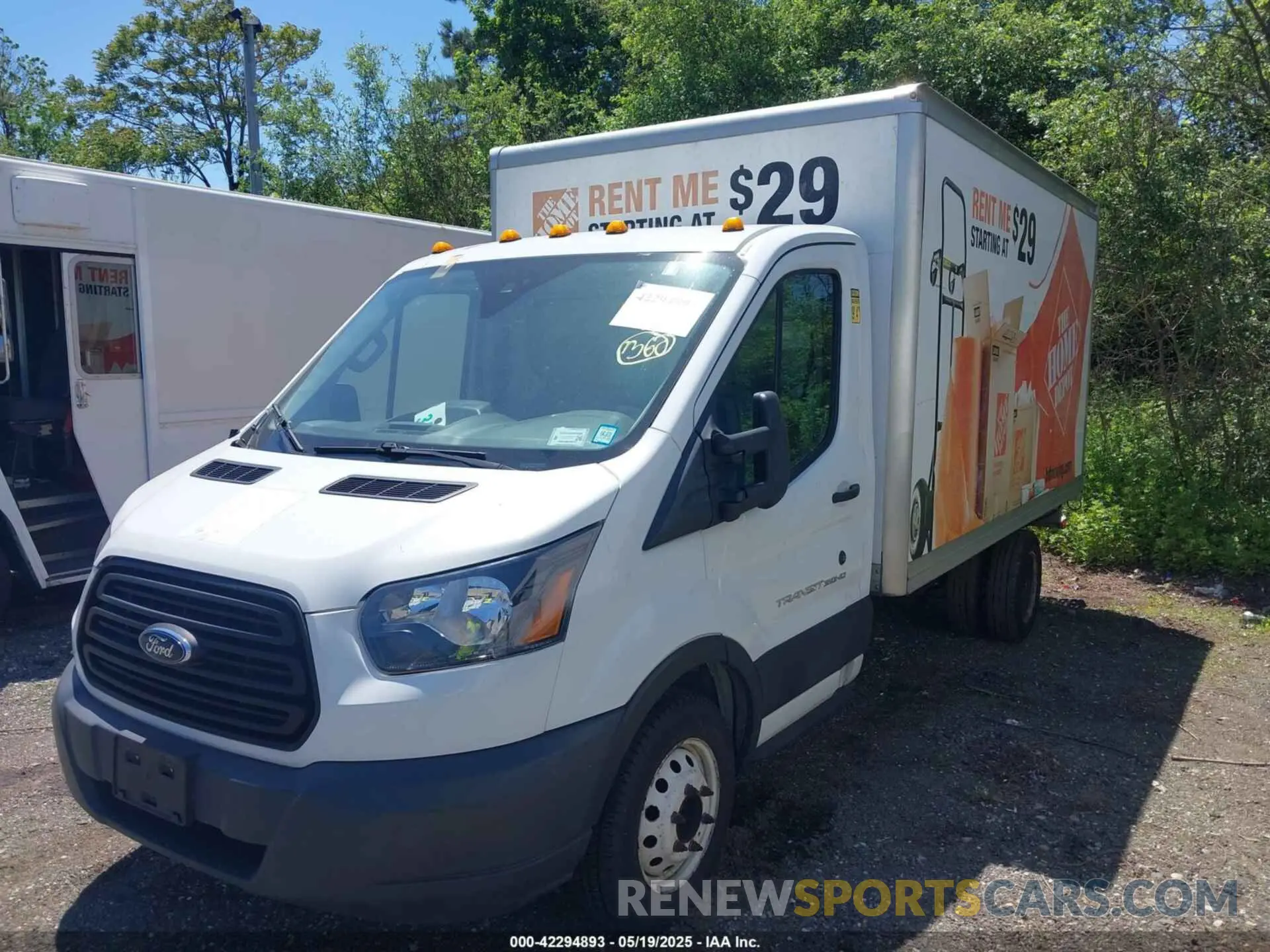 2 Фотография поврежденного автомобиля 1FDBF8ZM8KKA38526 FORD TRANSIT-350 CAB 2019