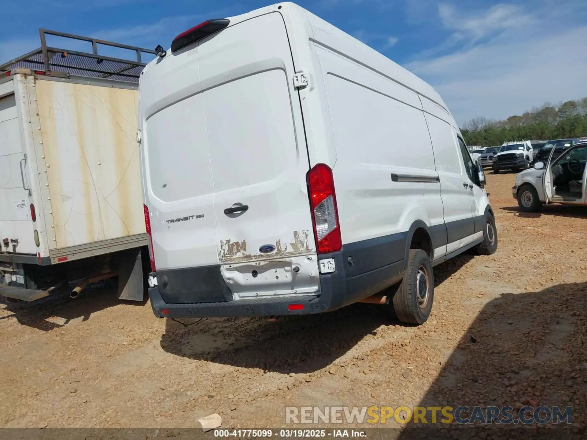 4 Photograph of a damaged car 1FTBW3X84LKA45648 FORD TRANSIT-350 CARGO VAN 2020