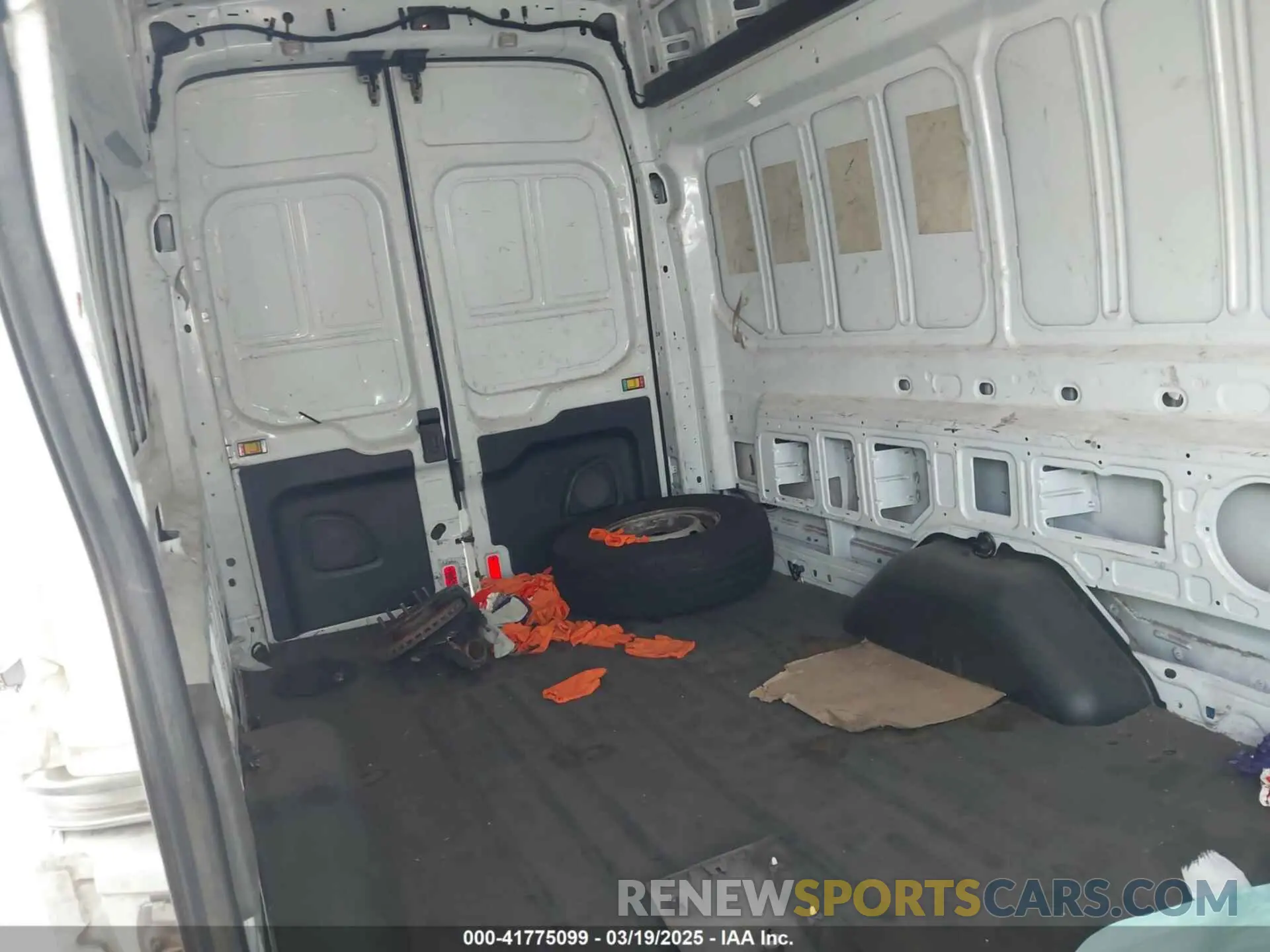8 Photograph of a damaged car 1FTBW3X84LKA45648 FORD TRANSIT-350 CARGO VAN 2020