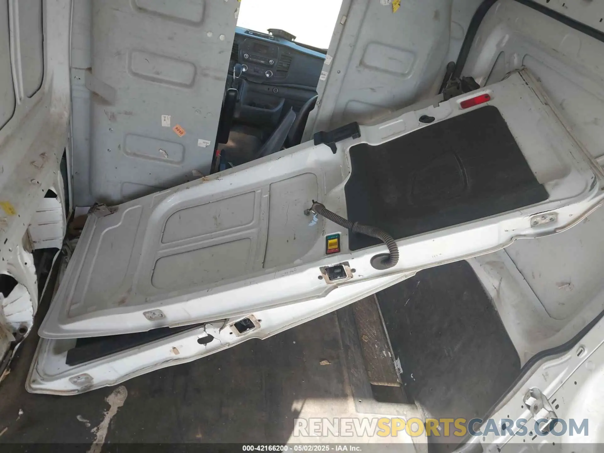 12 Photograph of a damaged car 1FTBW3X85LKA45660 FORD TRANSIT-350 CARGO VAN 2020