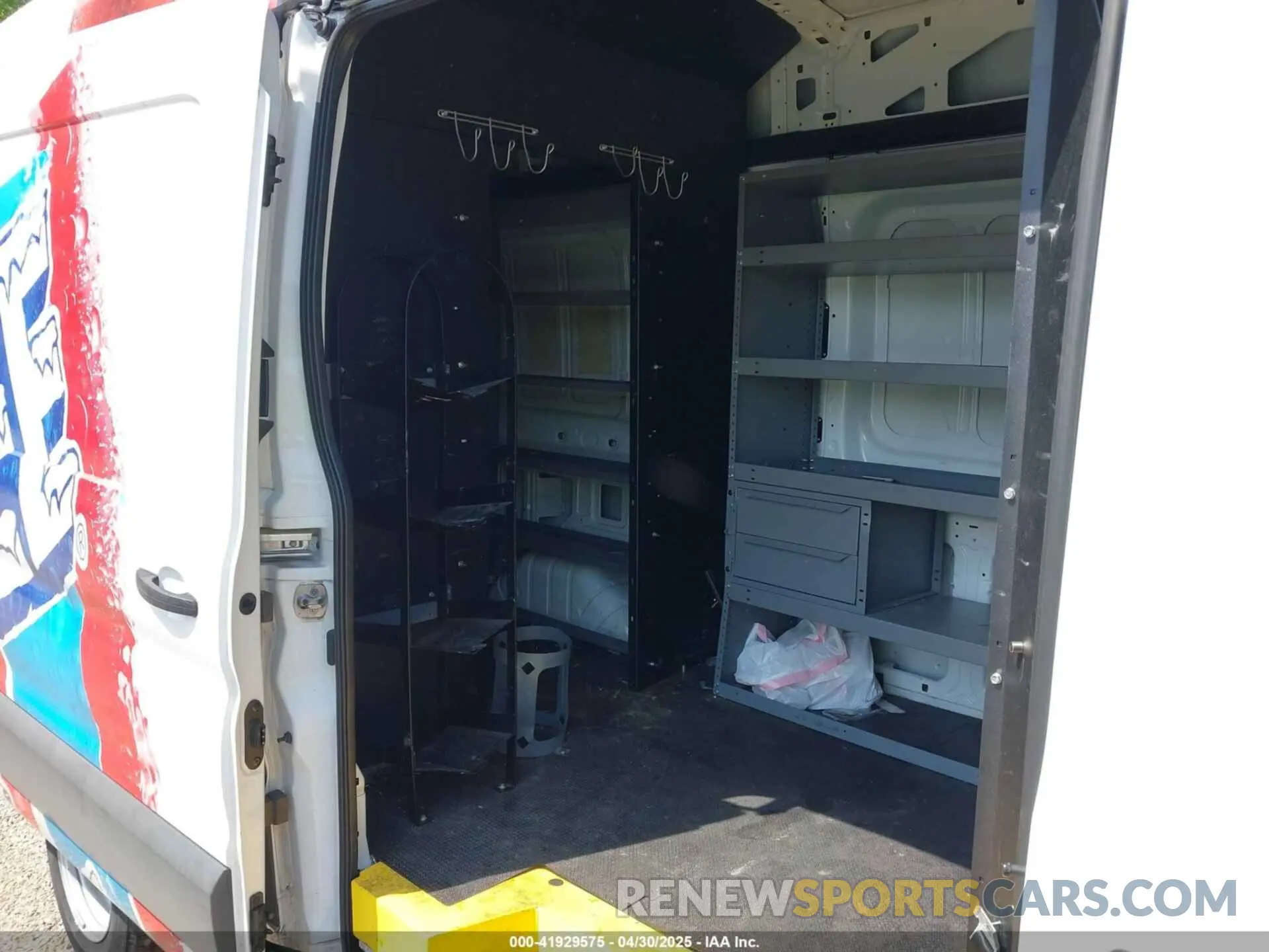 6 Фотография поврежденного автомобиля 1FTBF4X81MKA80705 FORD TRANSIT-350 CARGO VAN 2021