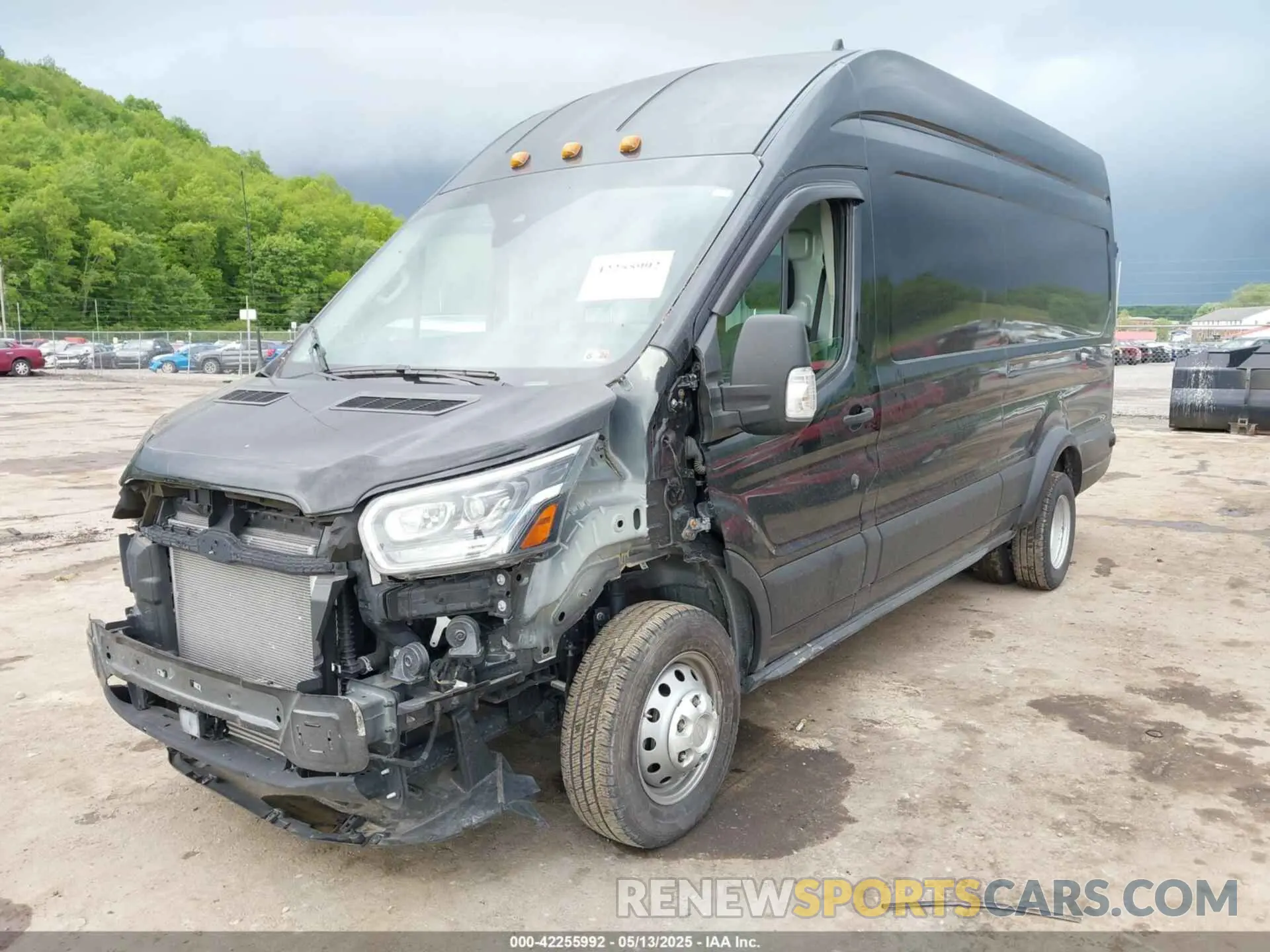 2 Photograph of a damaged car 1FTBF4UG4NKA60882 FORD TRANSIT-350 CARGO VAN 2022