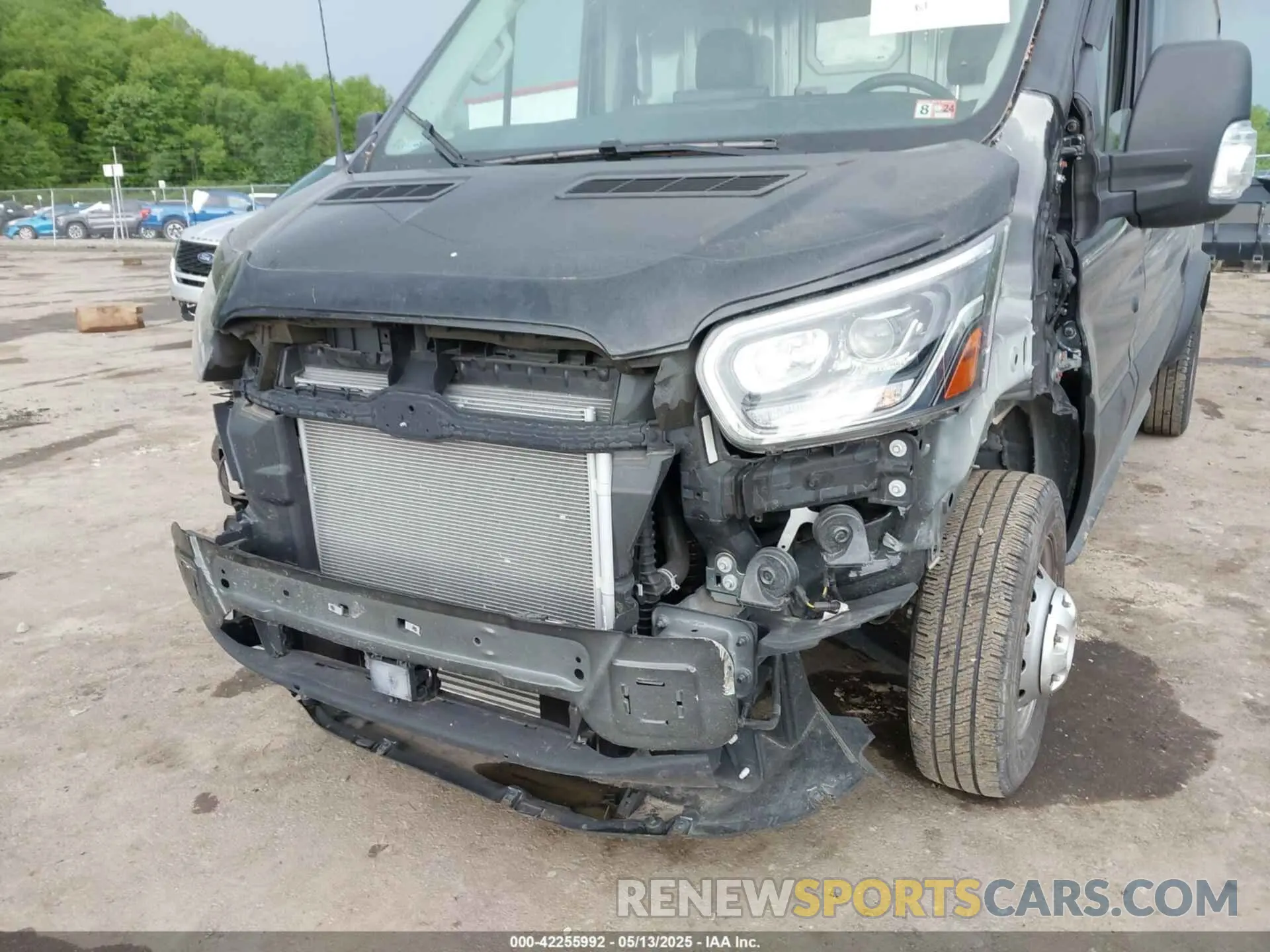 6 Photograph of a damaged car 1FTBF4UG4NKA60882 FORD TRANSIT-350 CARGO VAN 2022