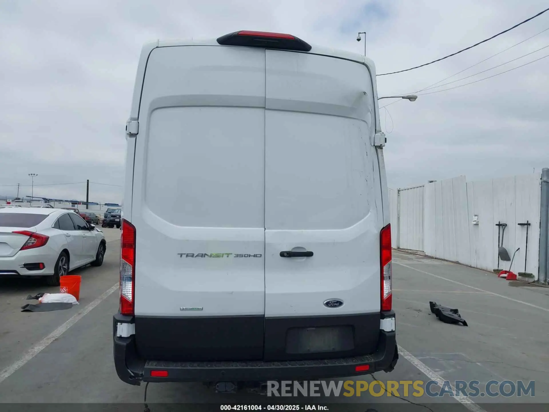 15 Photograph of a damaged car 1FTBF4XG3NKA44975 FORD TRANSIT-350 CARGO VAN 2022
