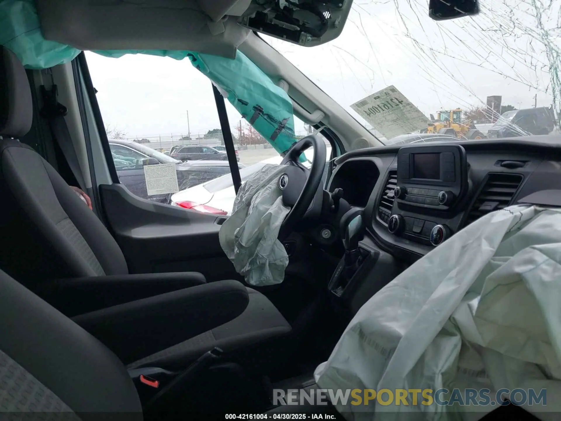 5 Photograph of a damaged car 1FTBF4XG3NKA44975 FORD TRANSIT-350 CARGO VAN 2022