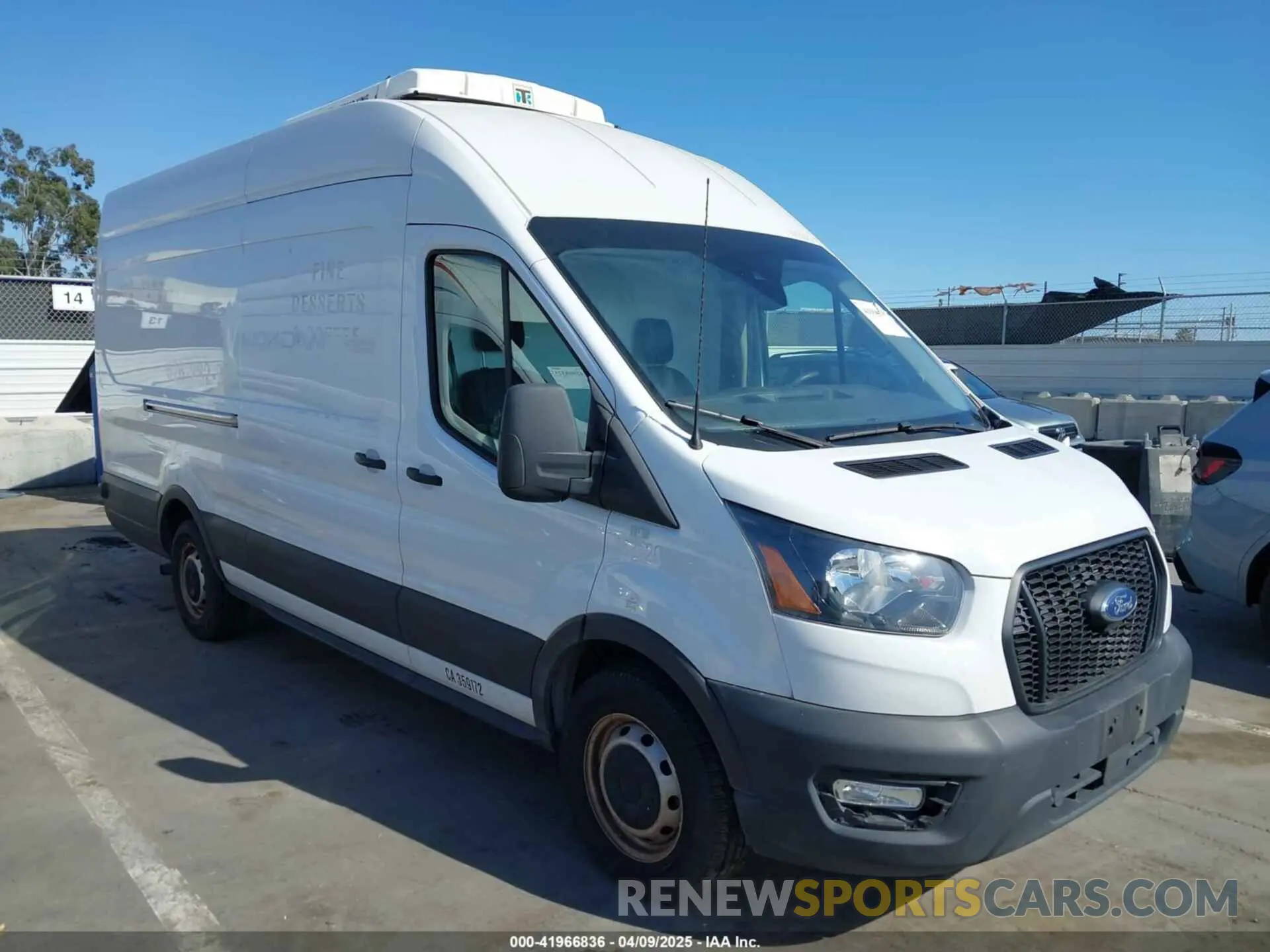 1 Фотография поврежденного автомобиля 1FTBW3X83NKA36099 FORD TRANSIT-350 CARGO VAN 2022