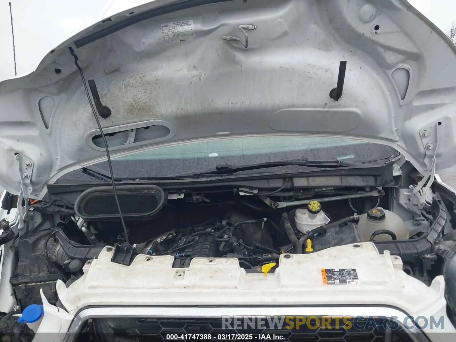 9 Photograph of a damaged car 1FTRU8UG0NKA66738 FORD TRANSIT-350 CARGO VAN 2022