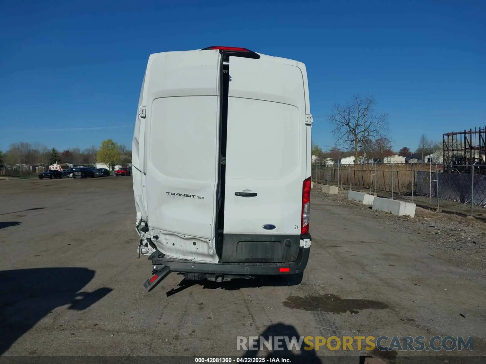 16 Photograph of a damaged car 1FTBW3X89RKB49268 FORD TRANSIT-350 CARGO VAN 2024