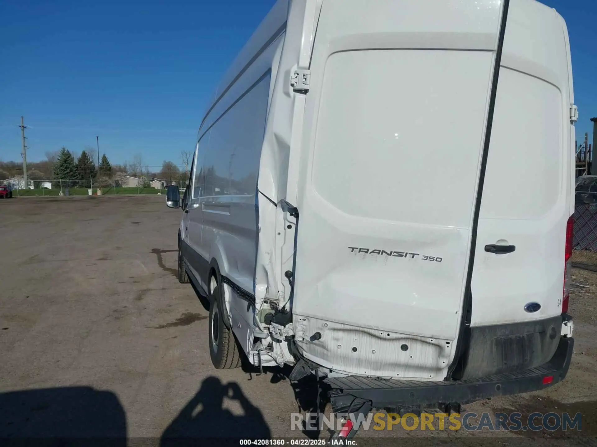 6 Photograph of a damaged car 1FTBW3X89RKB49268 FORD TRANSIT-350 CARGO VAN 2024