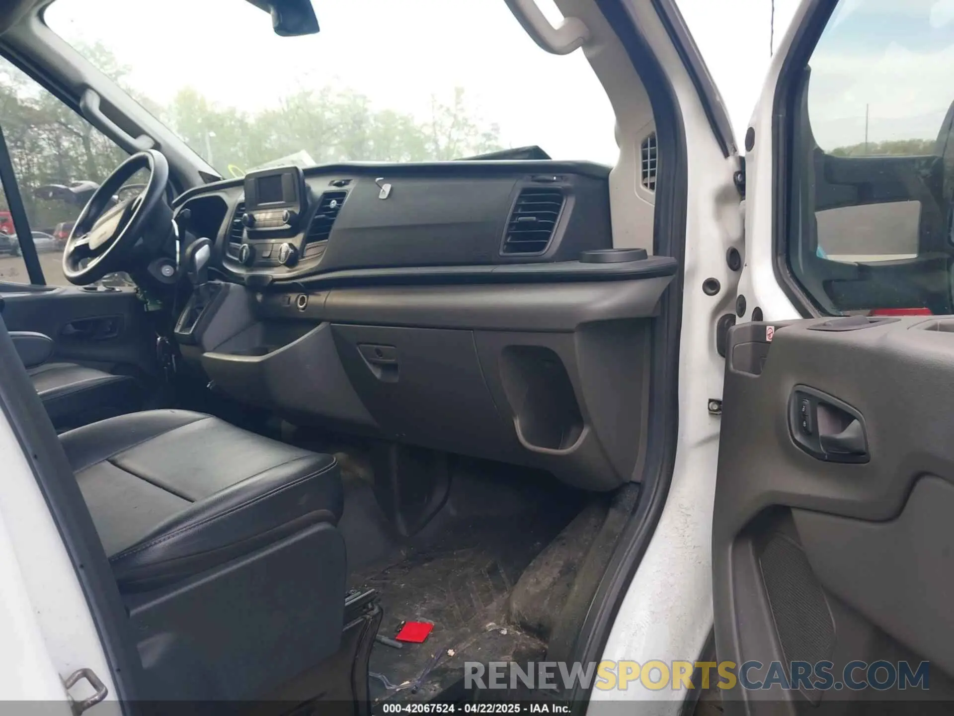5 Photograph of a damaged car 1FDBW5P89LKB24644 FORD TRANSIT-350 CUTAWAY 2020
