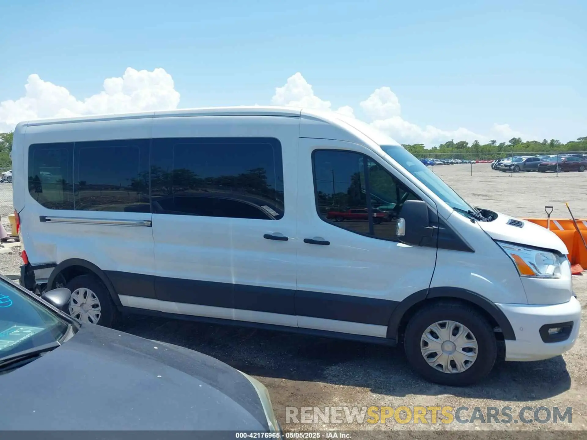 13 Фотография поврежденного автомобиля 1FBAX2C80LKA23515 FORD TRANSIT-350 PASSENGER VAN 2020