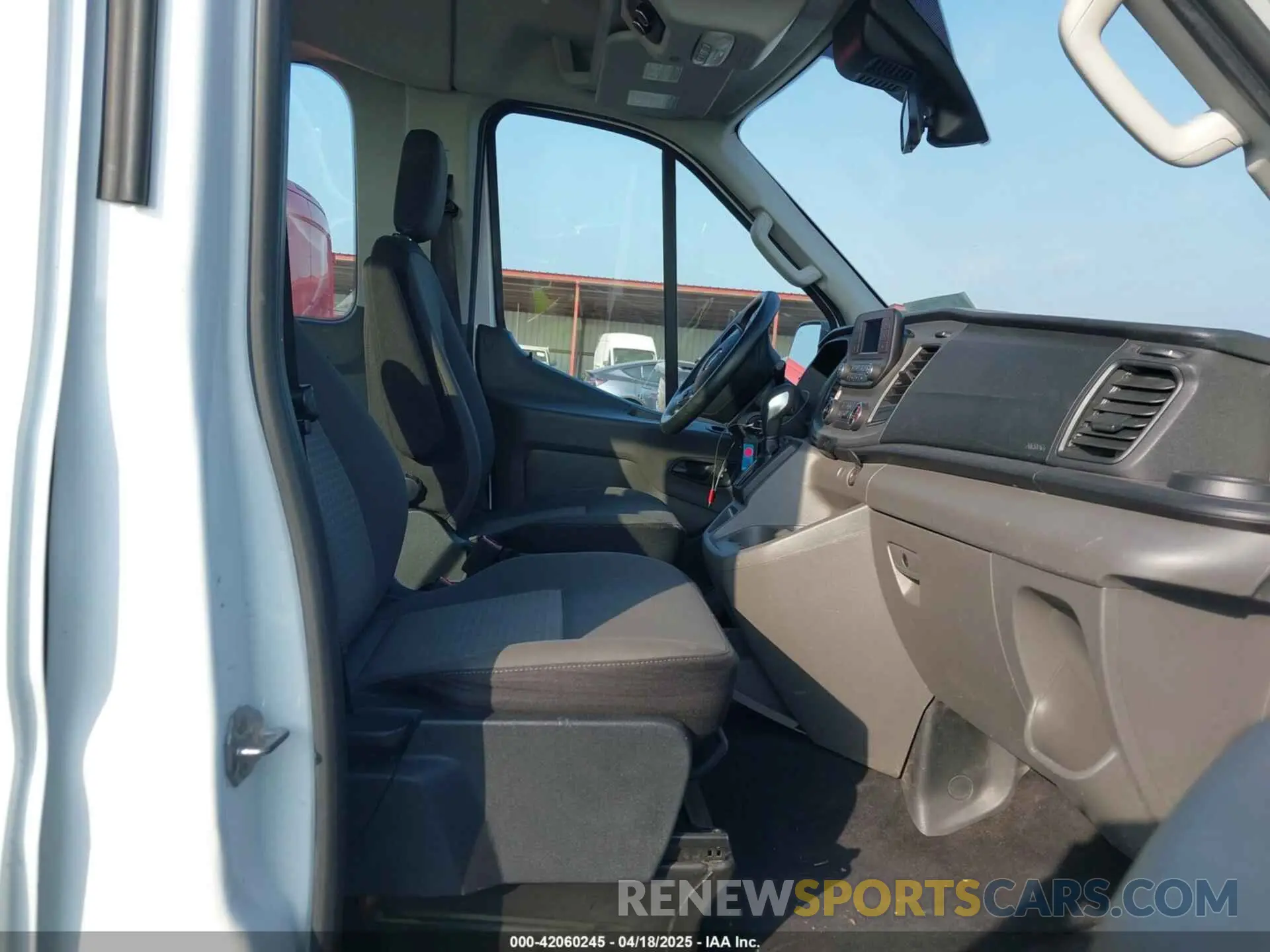 5 Photograph of a damaged car 1FBAX2C81LKA42607 FORD TRANSIT-350 PASSENGER VAN 2020