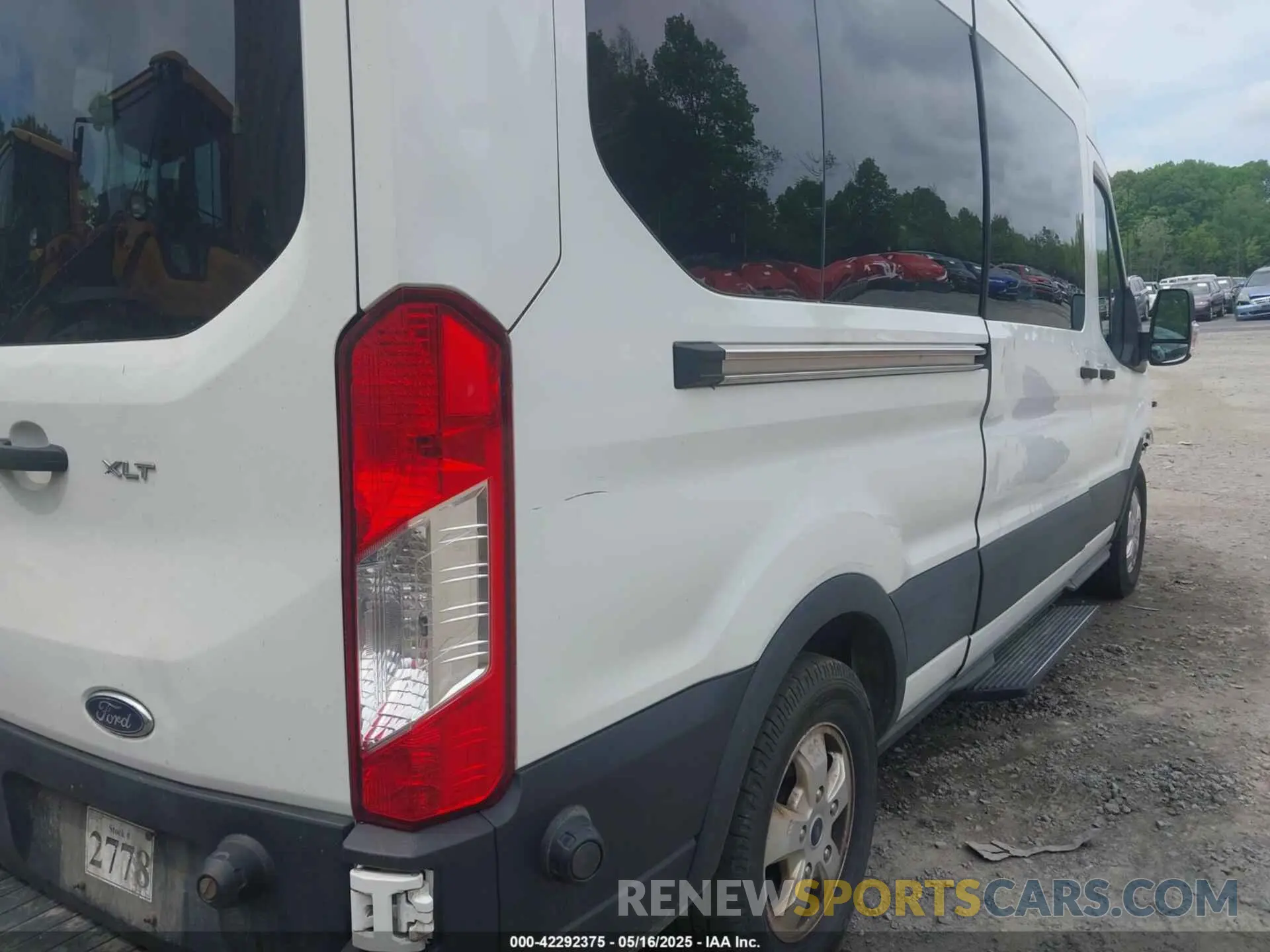 21 Photograph of a damaged car 1FBAX2CG9LKA95093 FORD TRANSIT-350 PASSENGER VAN 2020