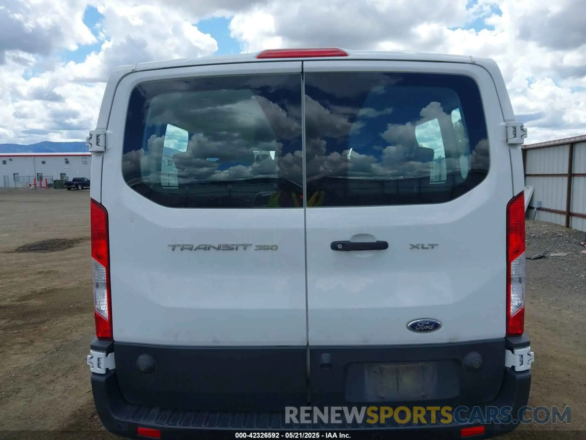 16 Photograph of a damaged car 1FBAX2Y81LKA24519 FORD TRANSIT-350 PASSENGER VAN 2020