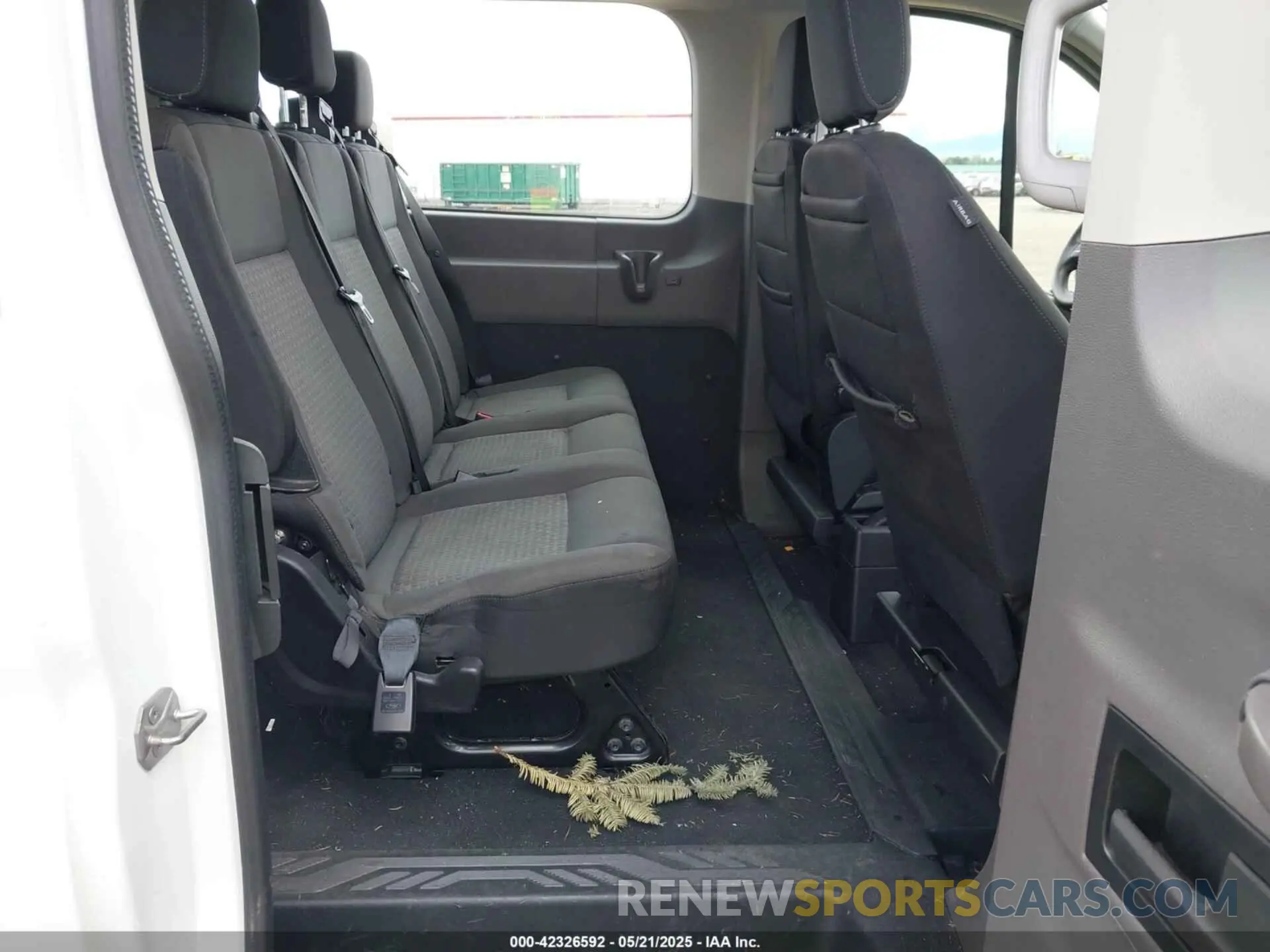 8 Photograph of a damaged car 1FBAX2Y81LKA24519 FORD TRANSIT-350 PASSENGER VAN 2020