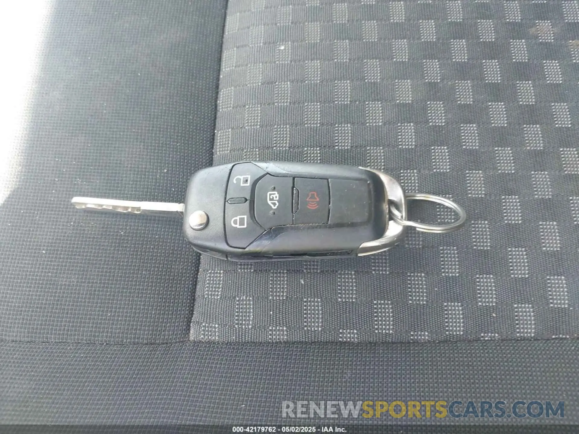 11 Photograph of a damaged car 1FBAX2Y86LKA22944 FORD TRANSIT-350 PASSENGER VAN 2020