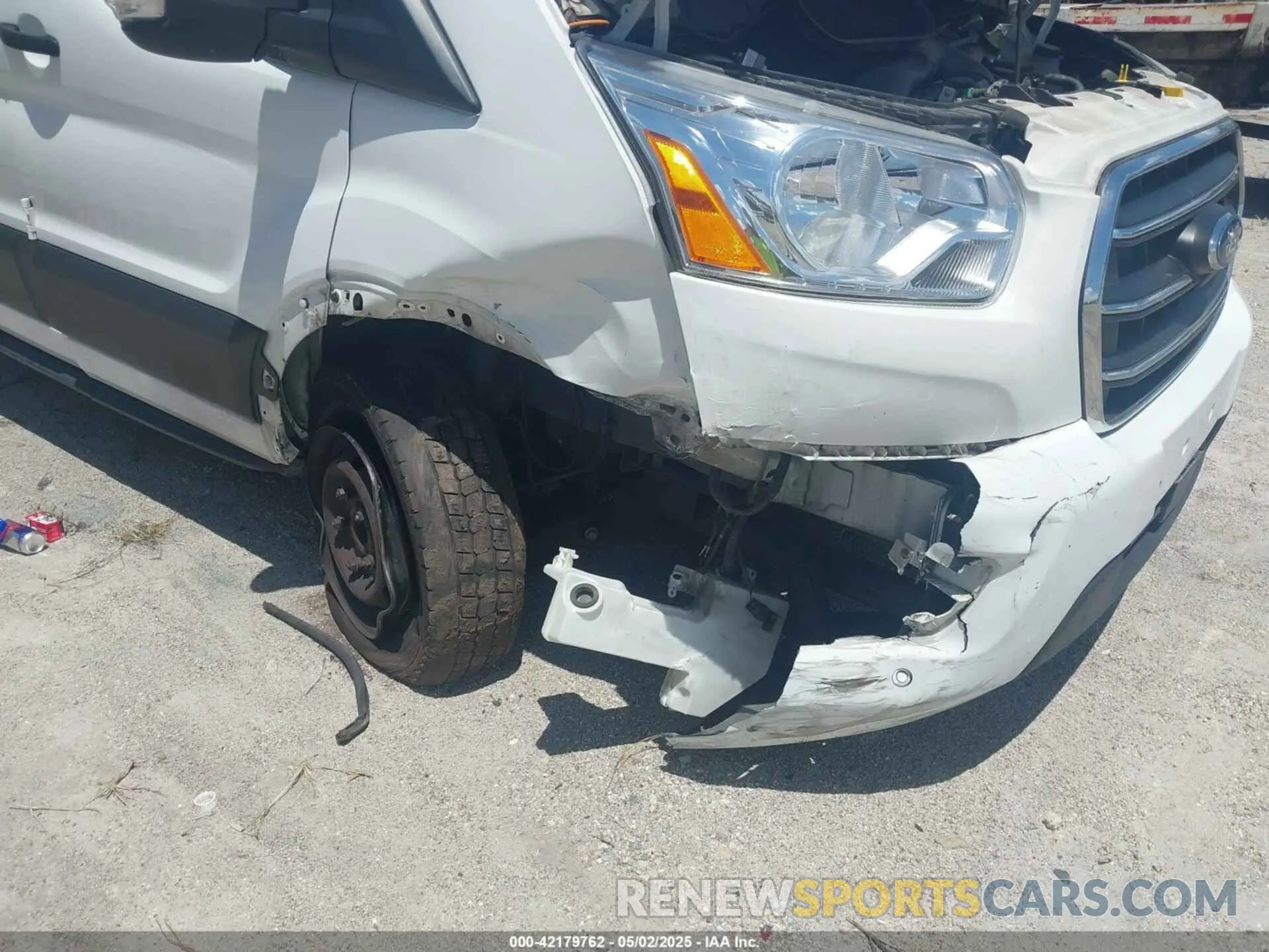 6 Photograph of a damaged car 1FBAX2Y86LKA22944 FORD TRANSIT-350 PASSENGER VAN 2020