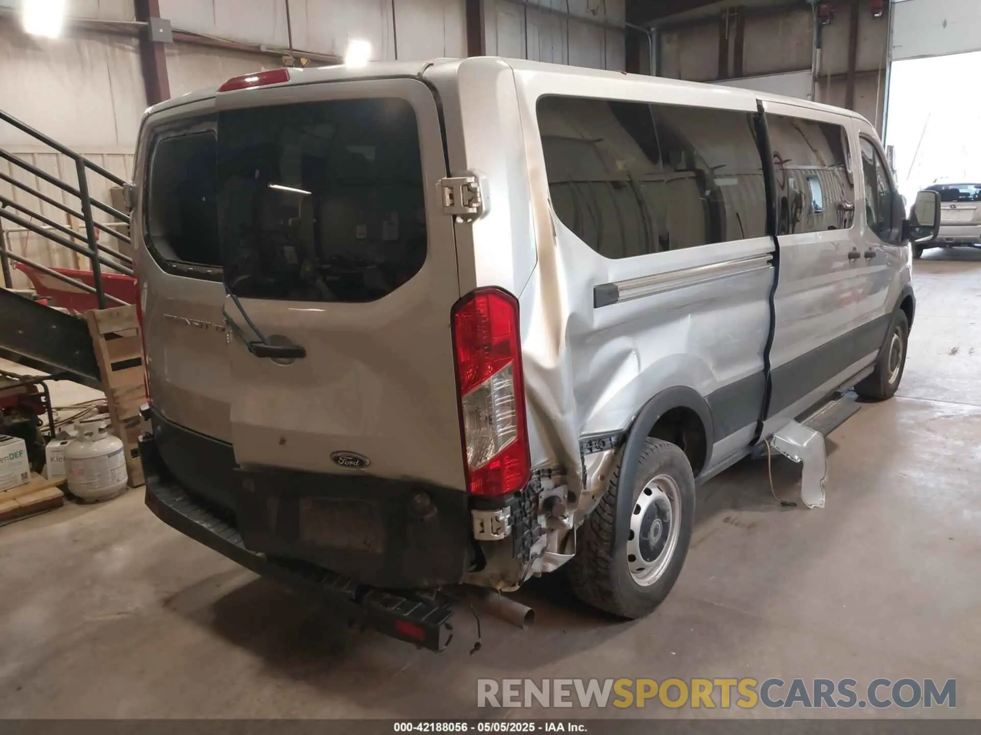 4 Photograph of a damaged car 1FBAX2Y87LKB00485 FORD TRANSIT-350 PASSENGER VAN 2020