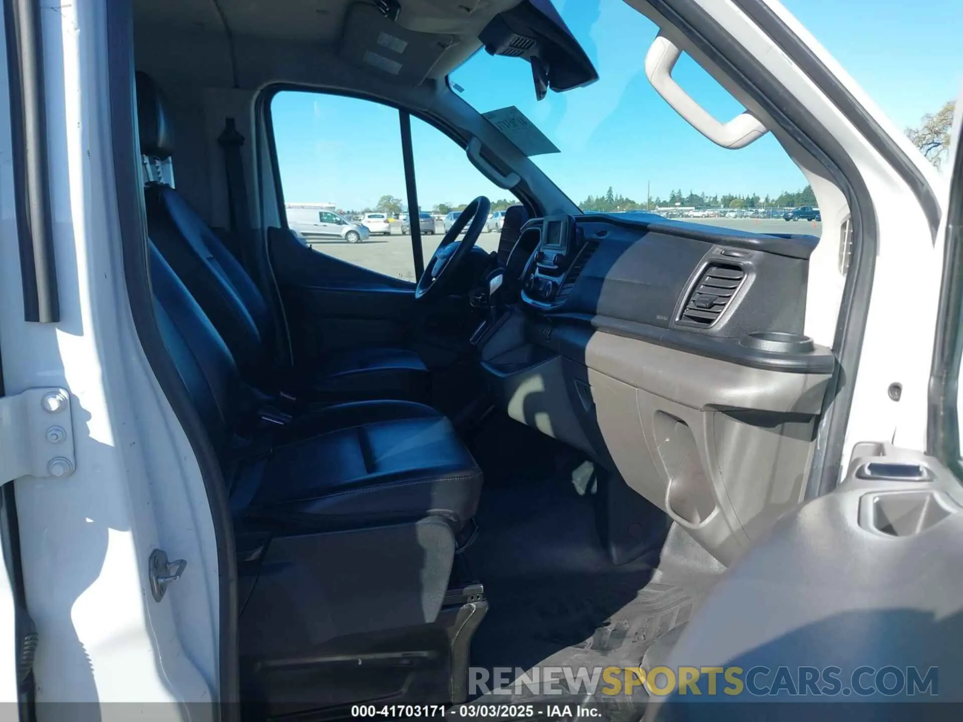 5 Photograph of a damaged car 1FBAX9Y84LKA32123 FORD TRANSIT-350 PASSENGER VAN 2020