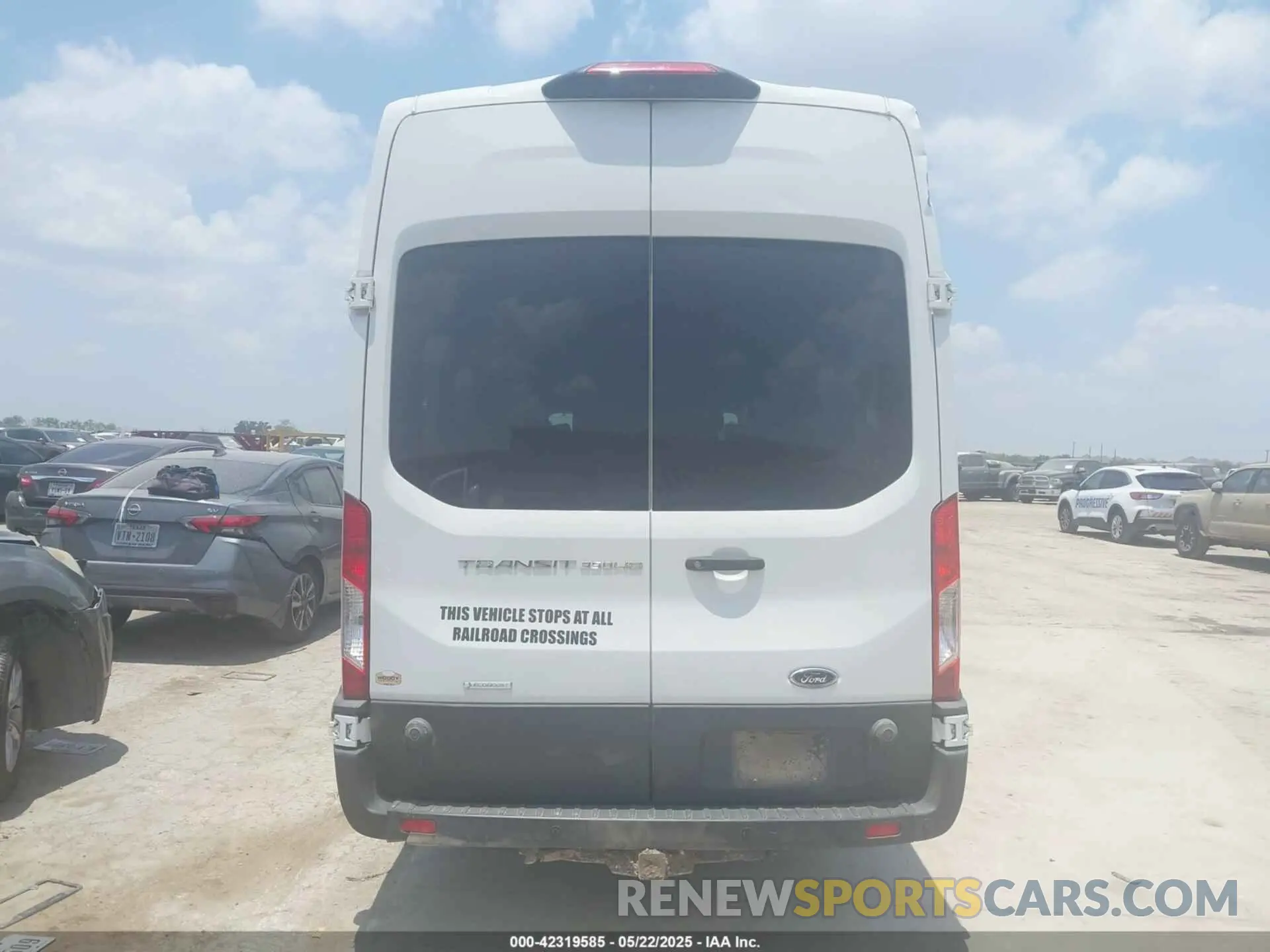 14 Photograph of a damaged car 1FBVU4XG4LKA13528 FORD TRANSIT-350 PASSENGER VAN 2020
